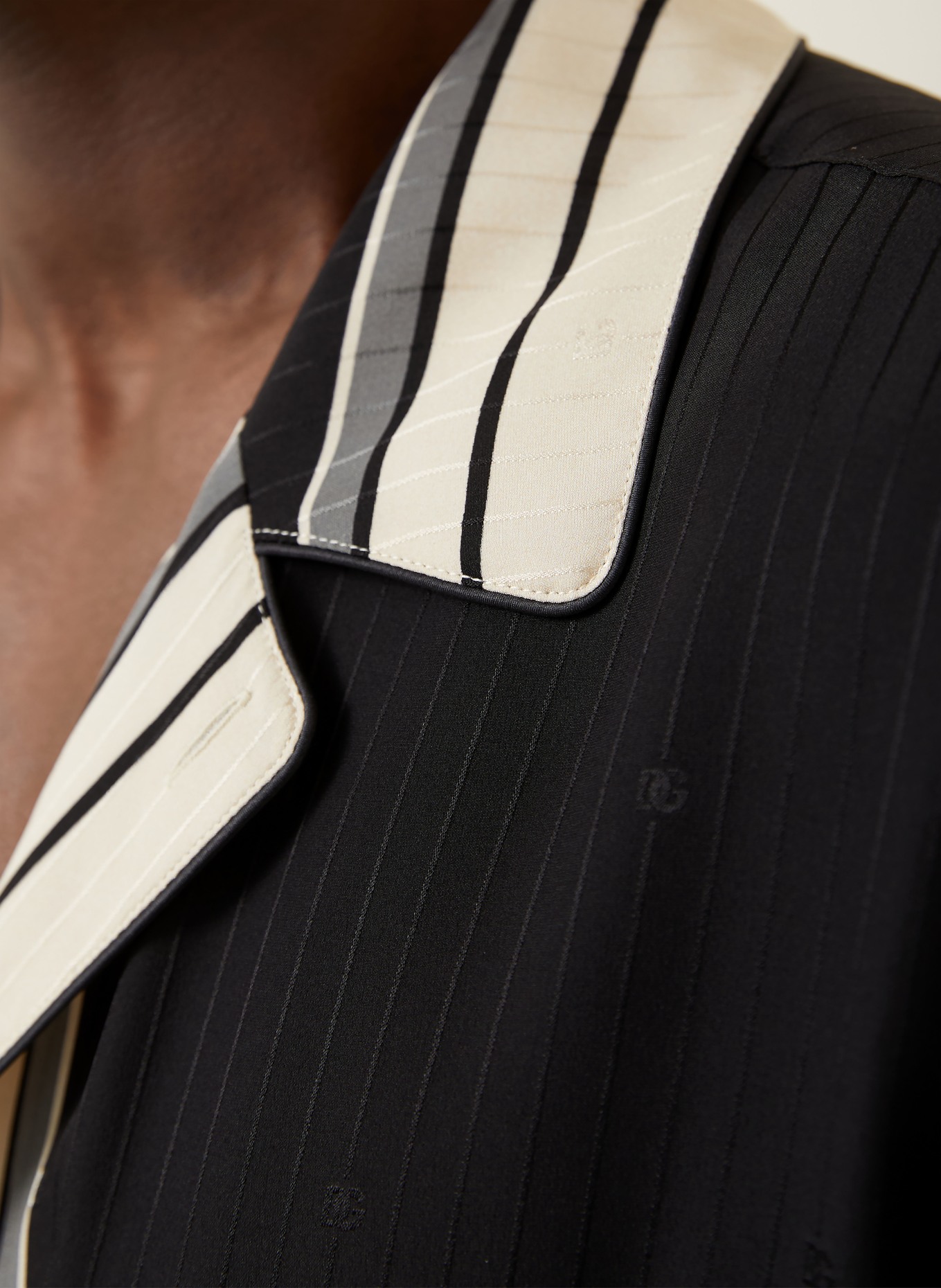 DOLCE & GABBANA Resorthemd Comfort Fit aus Seide: SCHWARZ / BEIGE / DUNKELGRAU