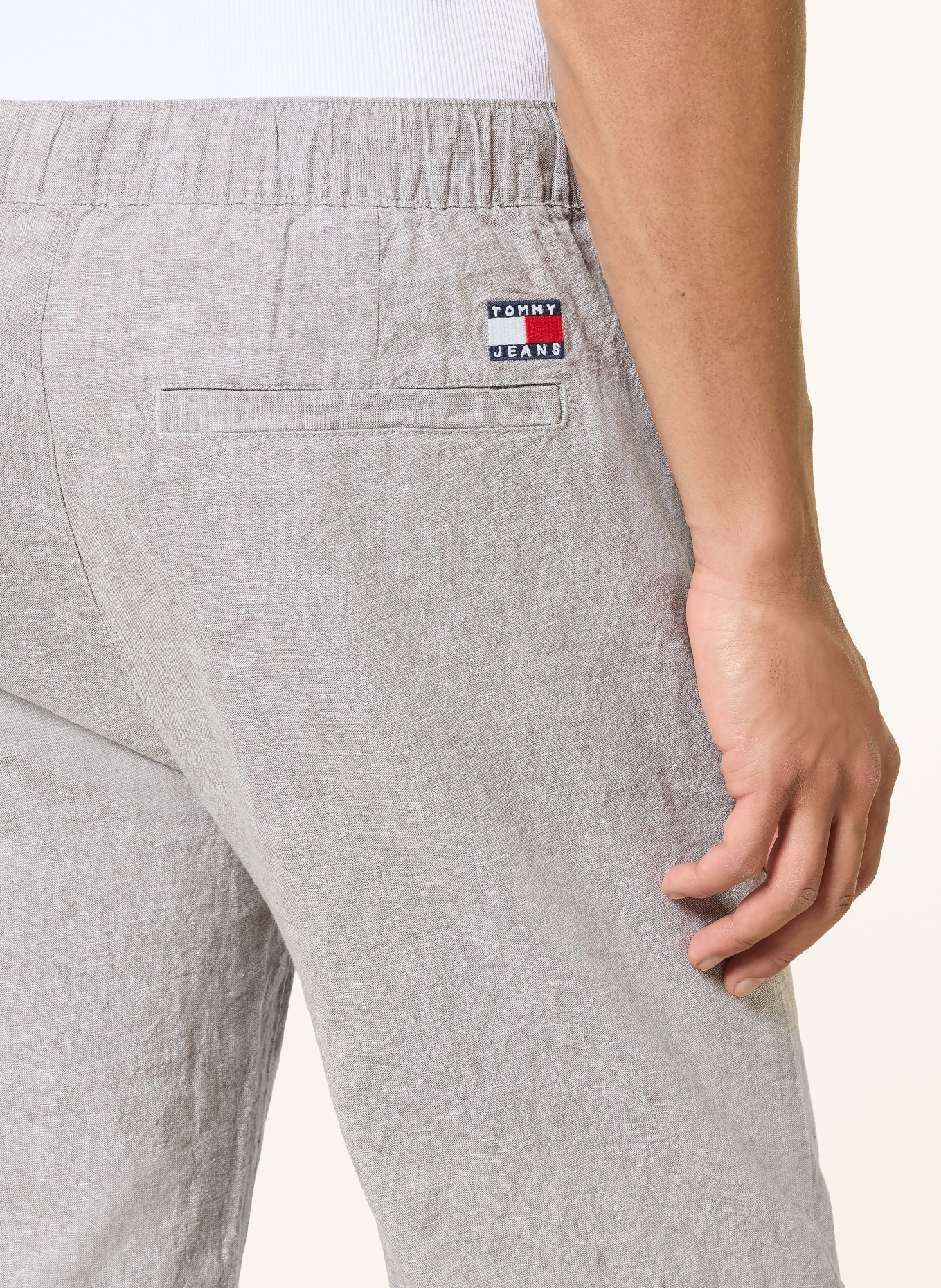 TOMMY JEANS SONNY straight-fit chino with linen: TAUPE