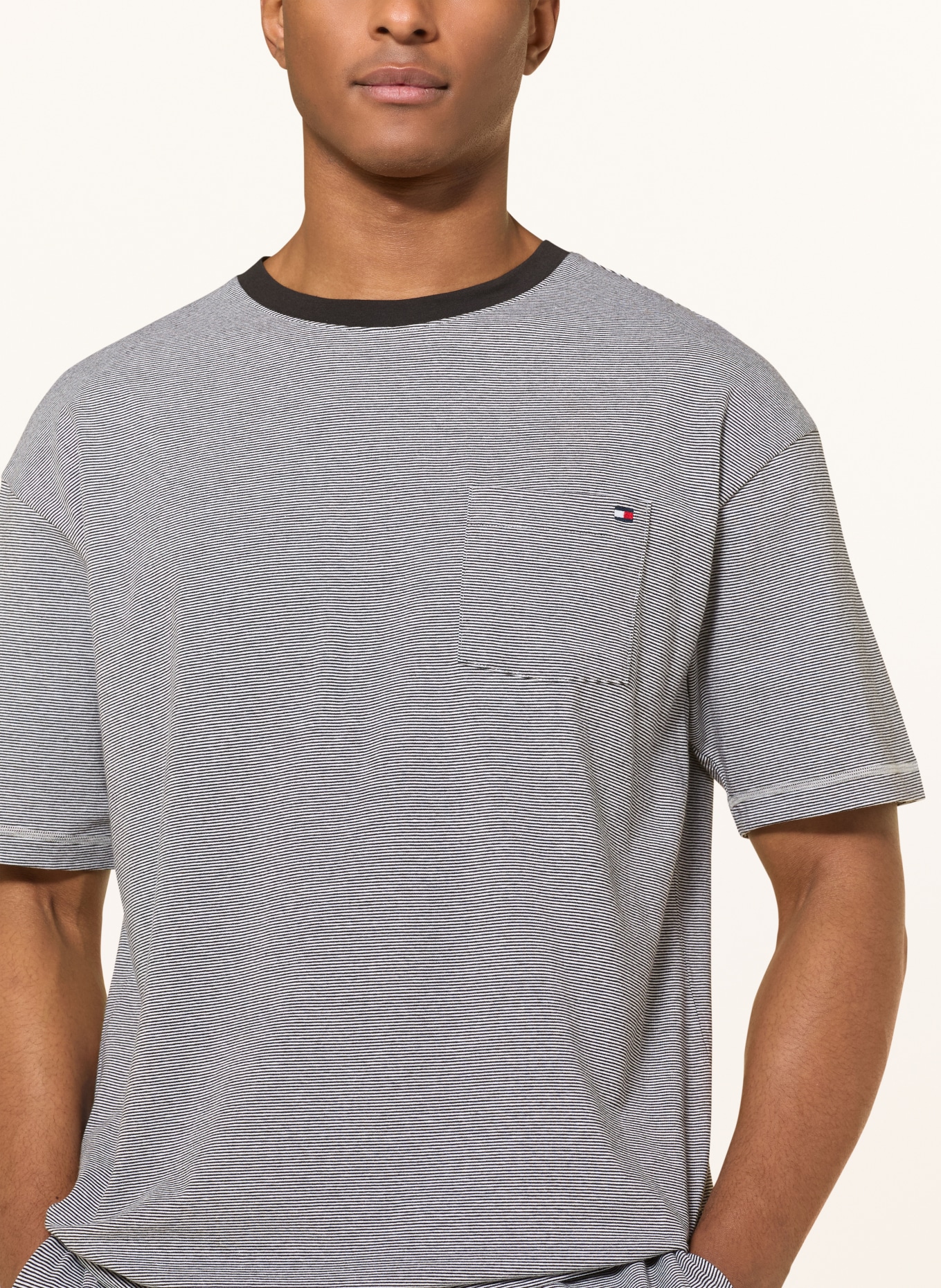 TOMMY HILFIGER Shorty pajamas: BLACK / WHITE