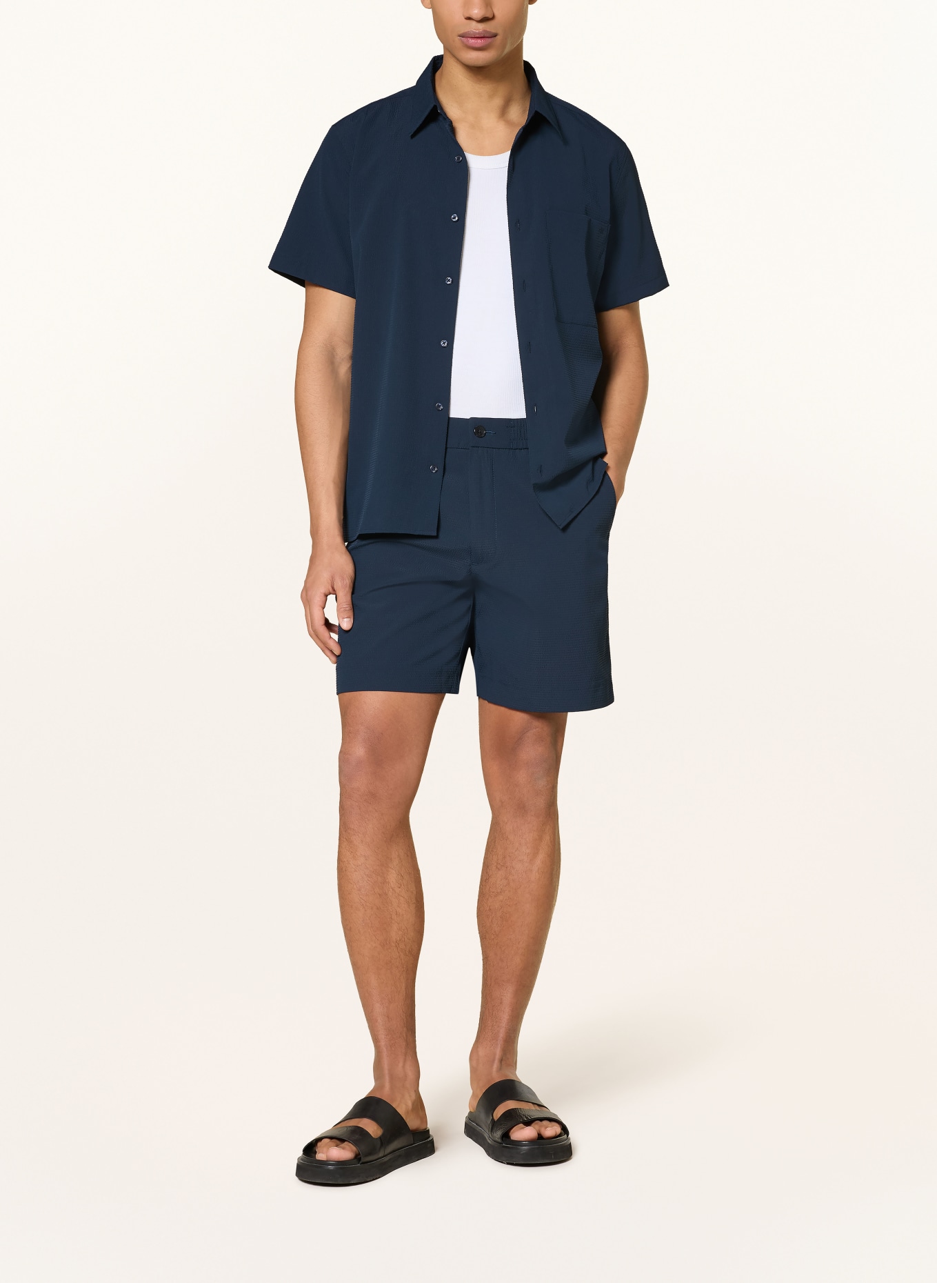 Calvin Klein Szorty chino o prostym kroju: GRANATOWY