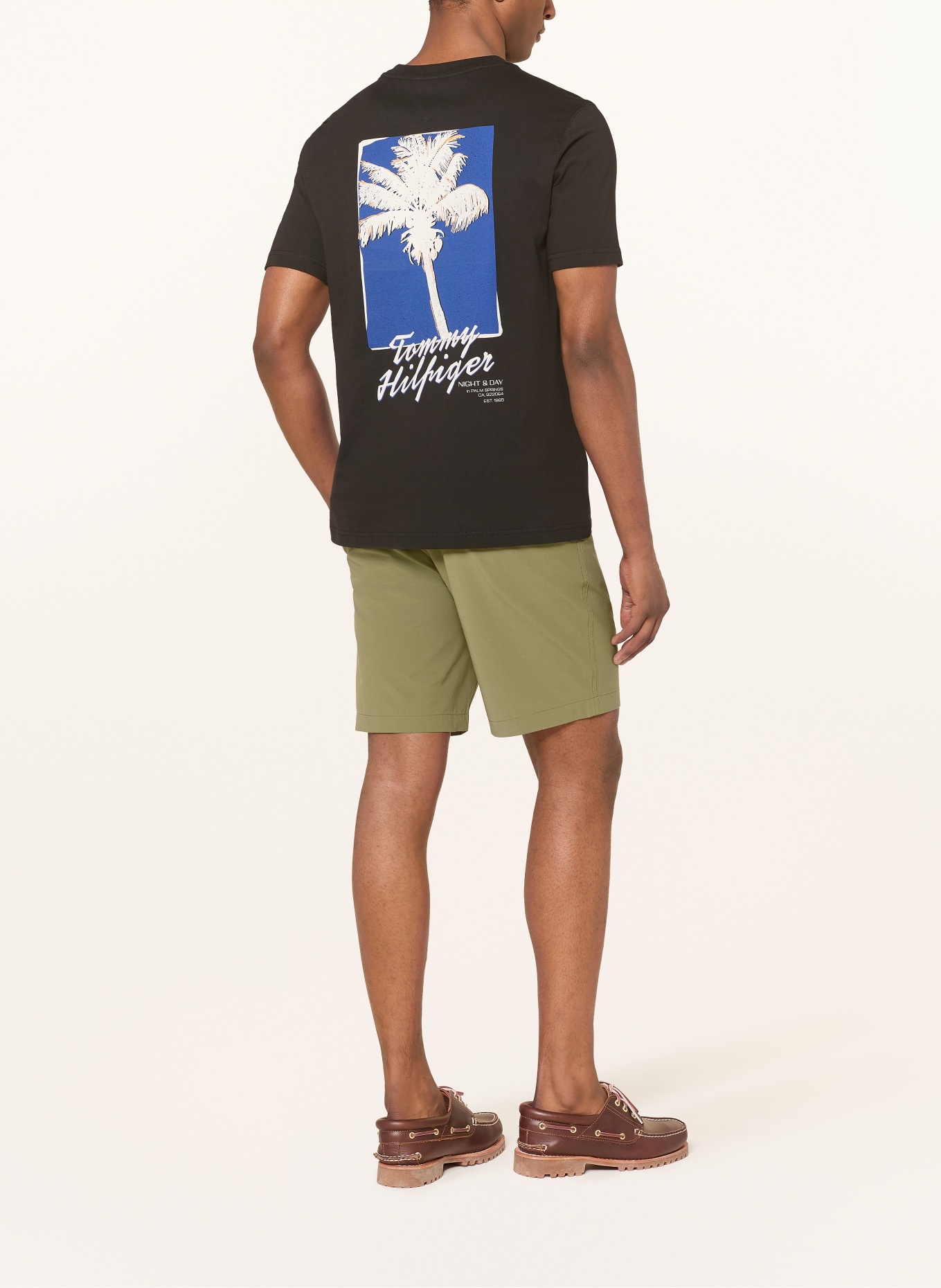 TOMMY HILFIGER T-Shirt: SCHWARZ