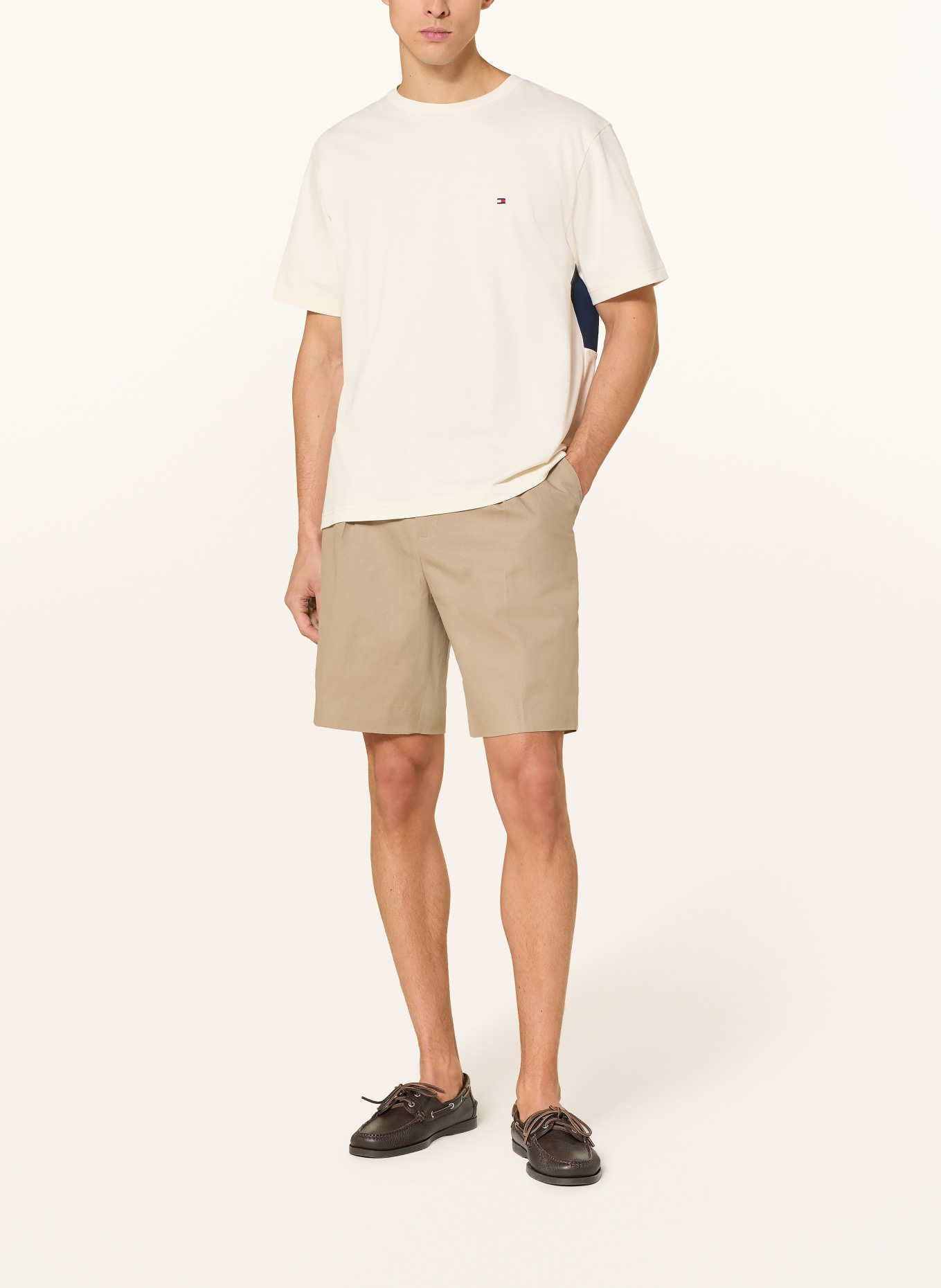 TOMMY HILFIGER chino šortky: BÉŽOVÁ