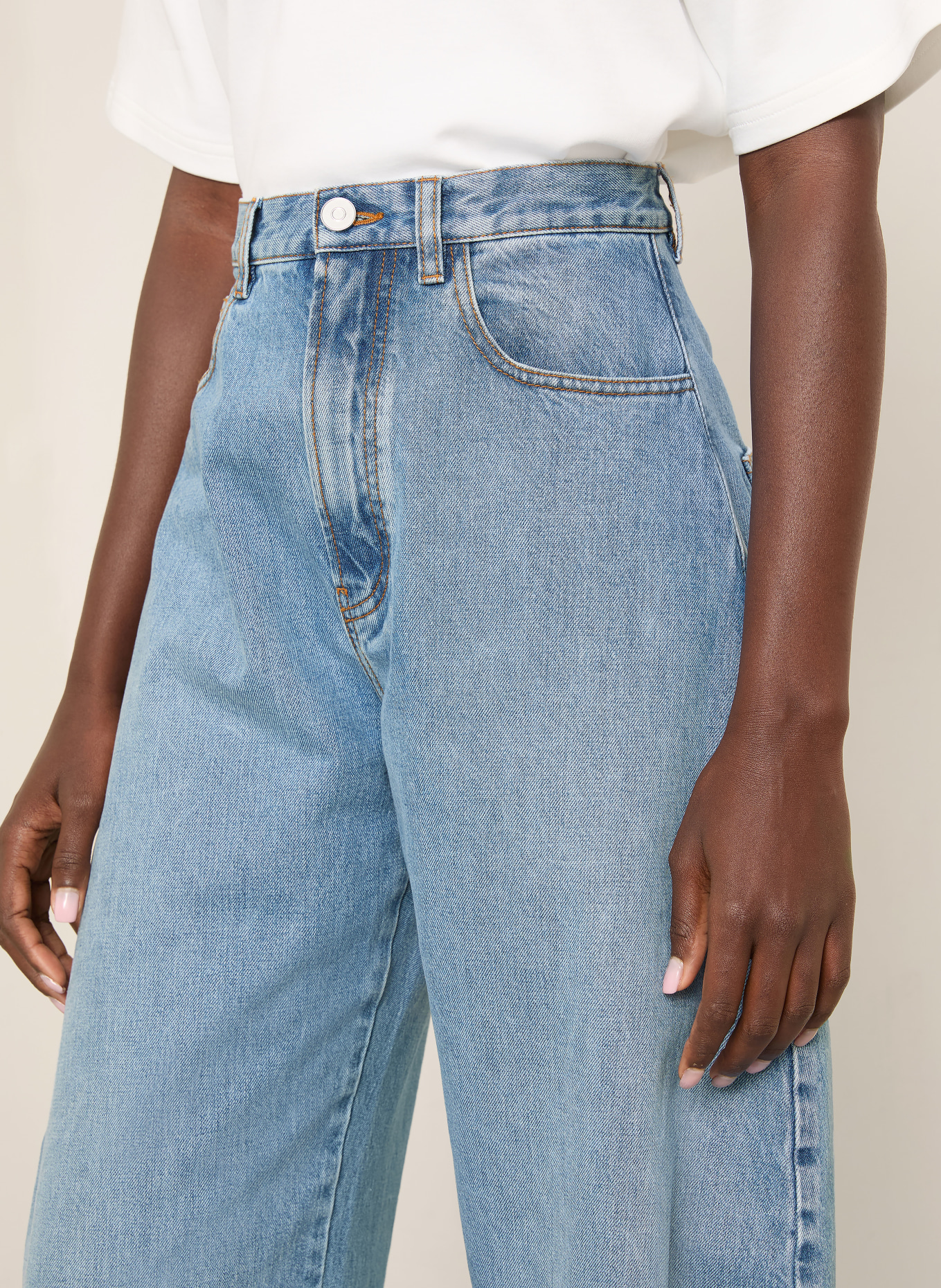 ALAÏA Barrel Jeans: A21 CLOUDY BLUE