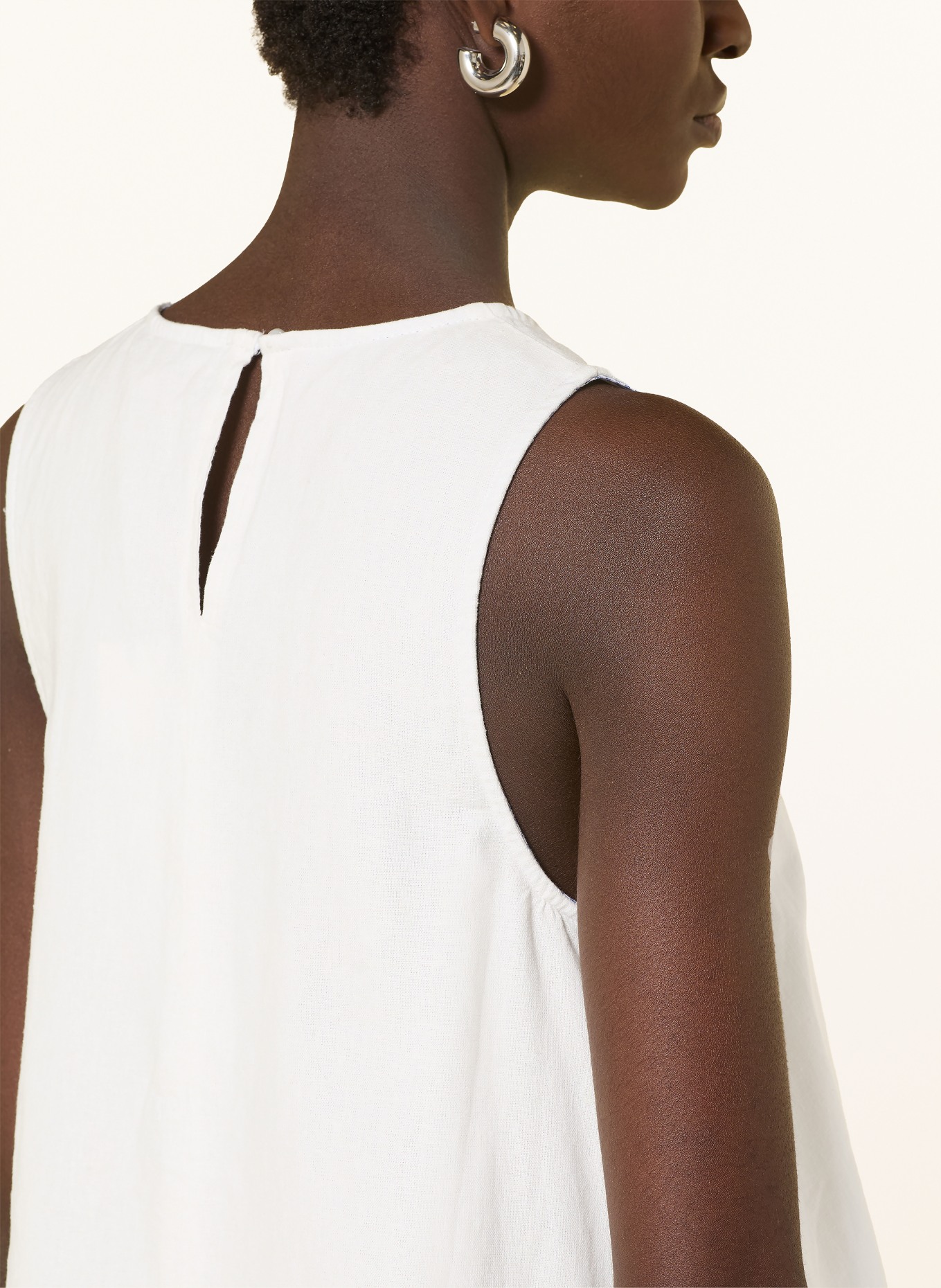 TOMMY JEANS Kleid mit Leinen: WEISS