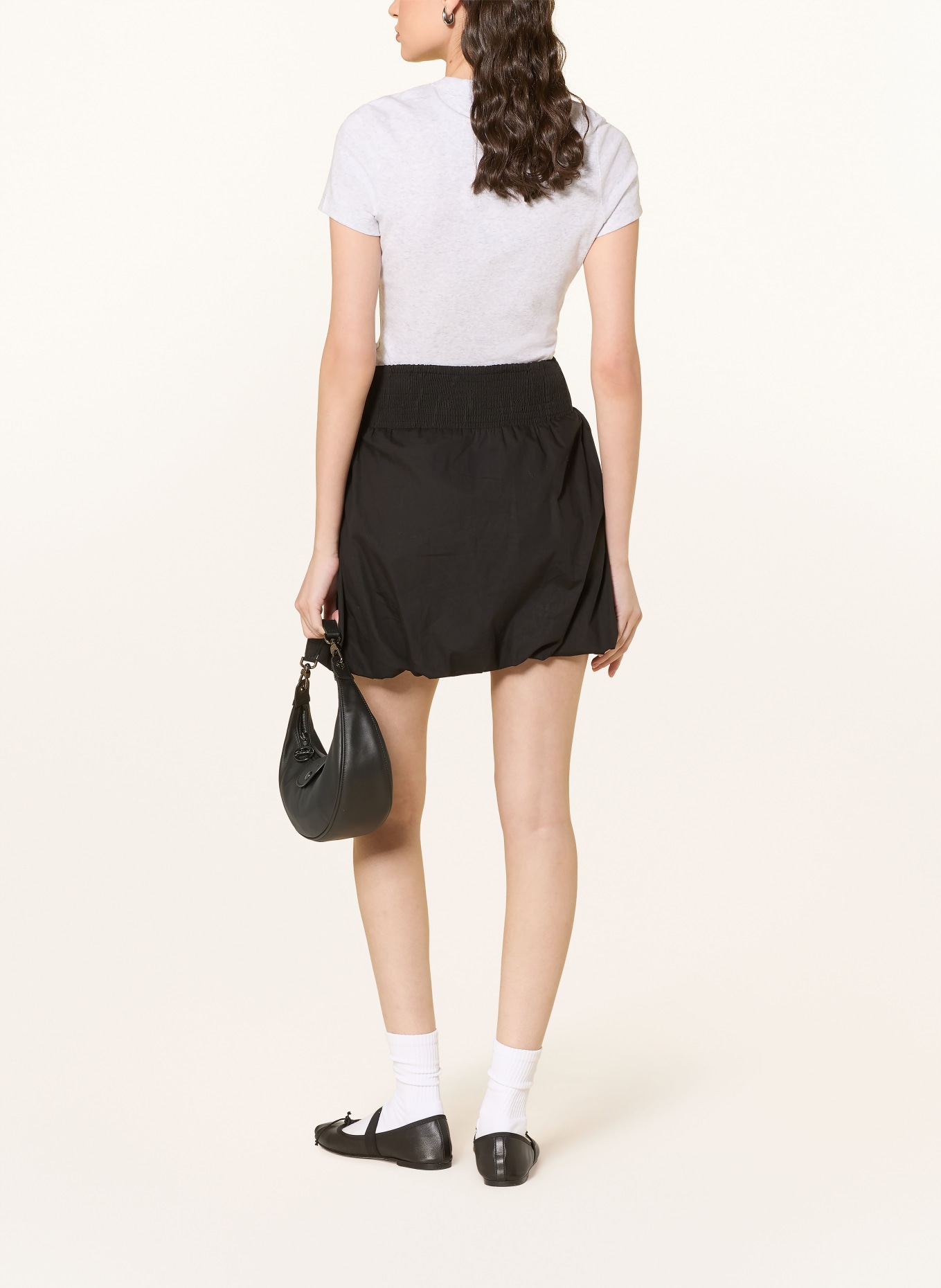 TOMMY JEANS tričko: SVĚTLE ŠEDÁ