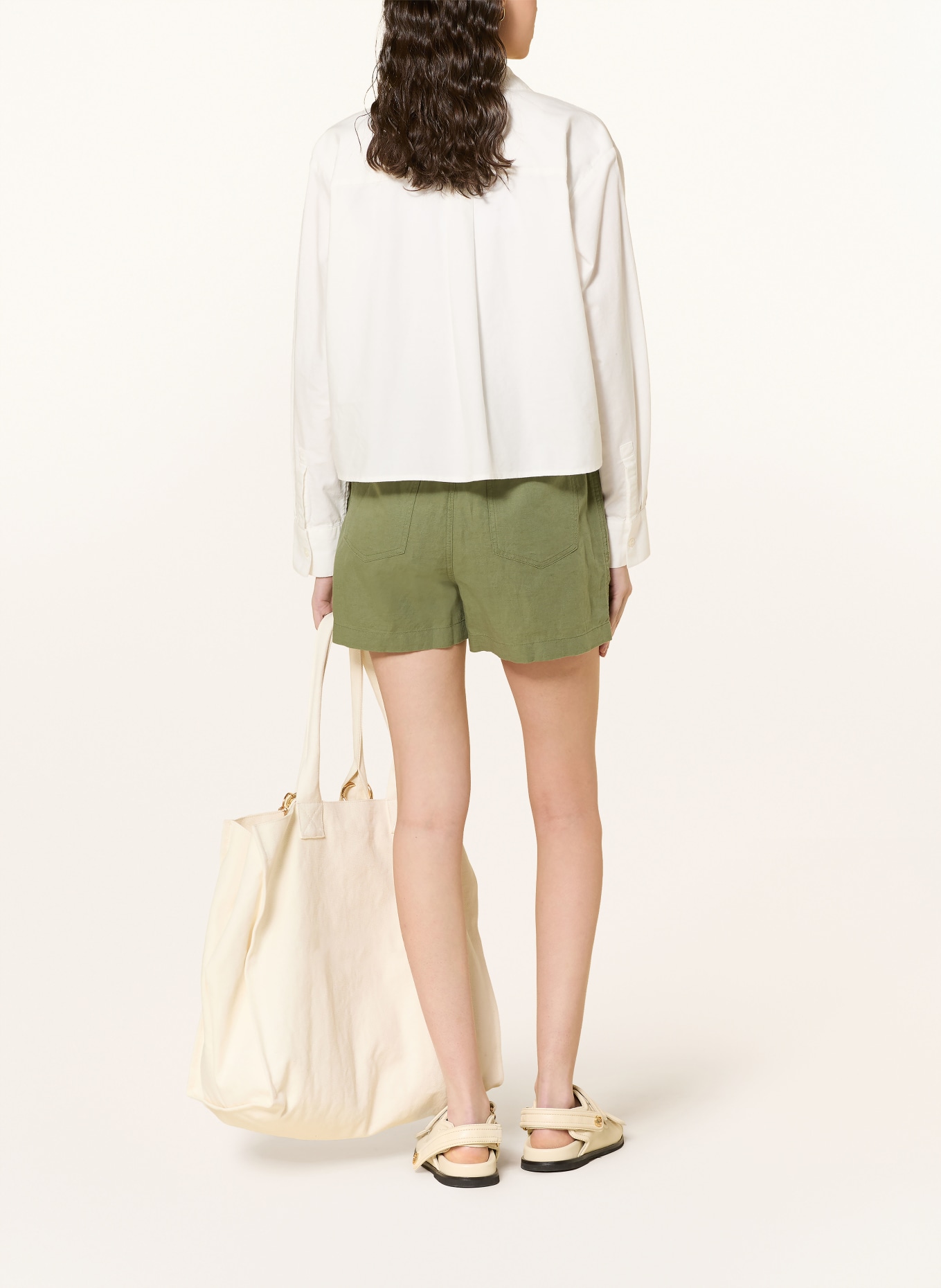 TOMMY JEANS Shorts with linen: OLIVE