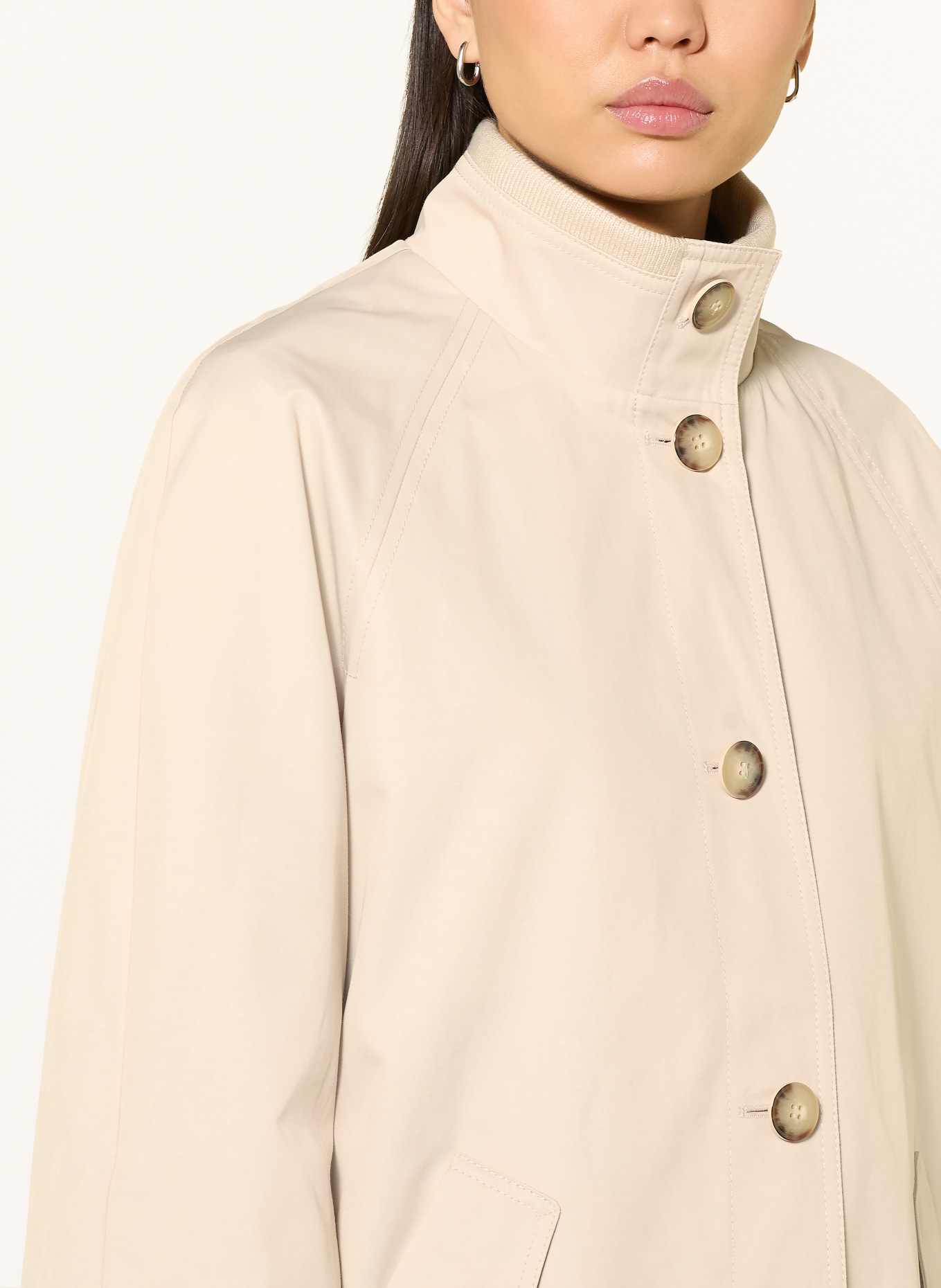 comma trenchcoat: KRÉMOVÁ