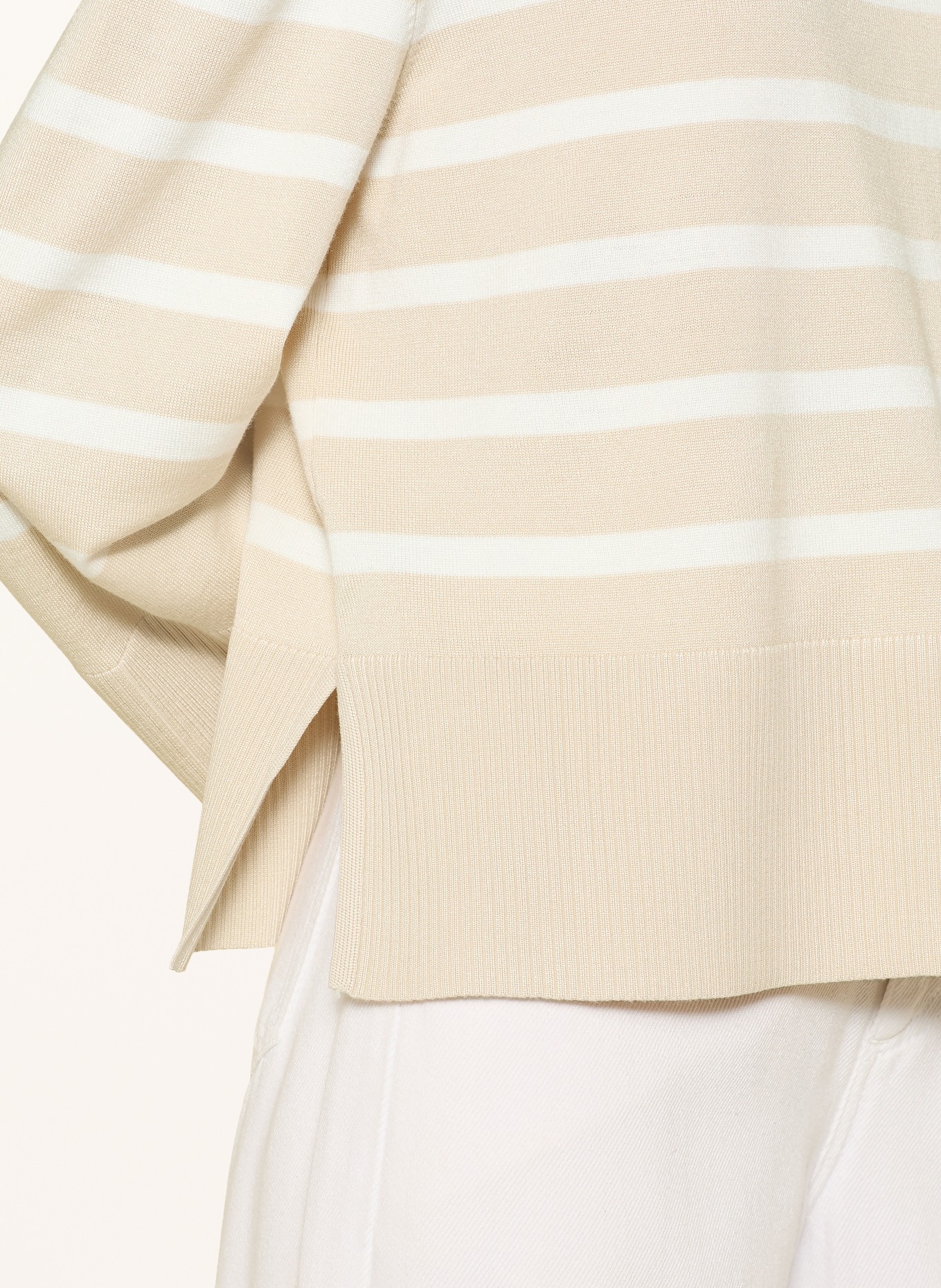 comma svetr: BÉŽOVÁ / BÍLÁ