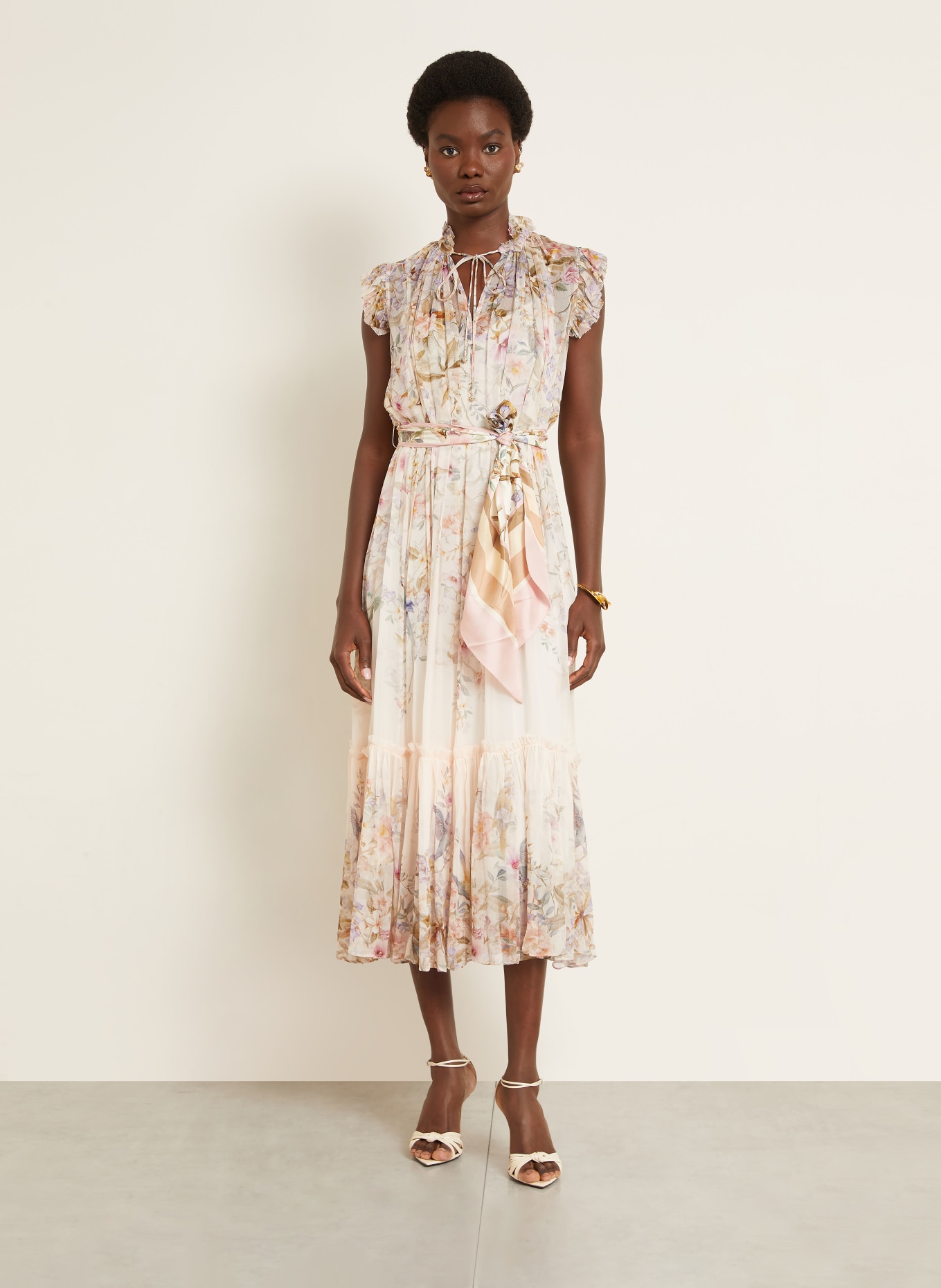 ZIMMERMANN Kleid REBELLION mit Rüschen und Plissees: CREME / ROSA / HELLBLAU