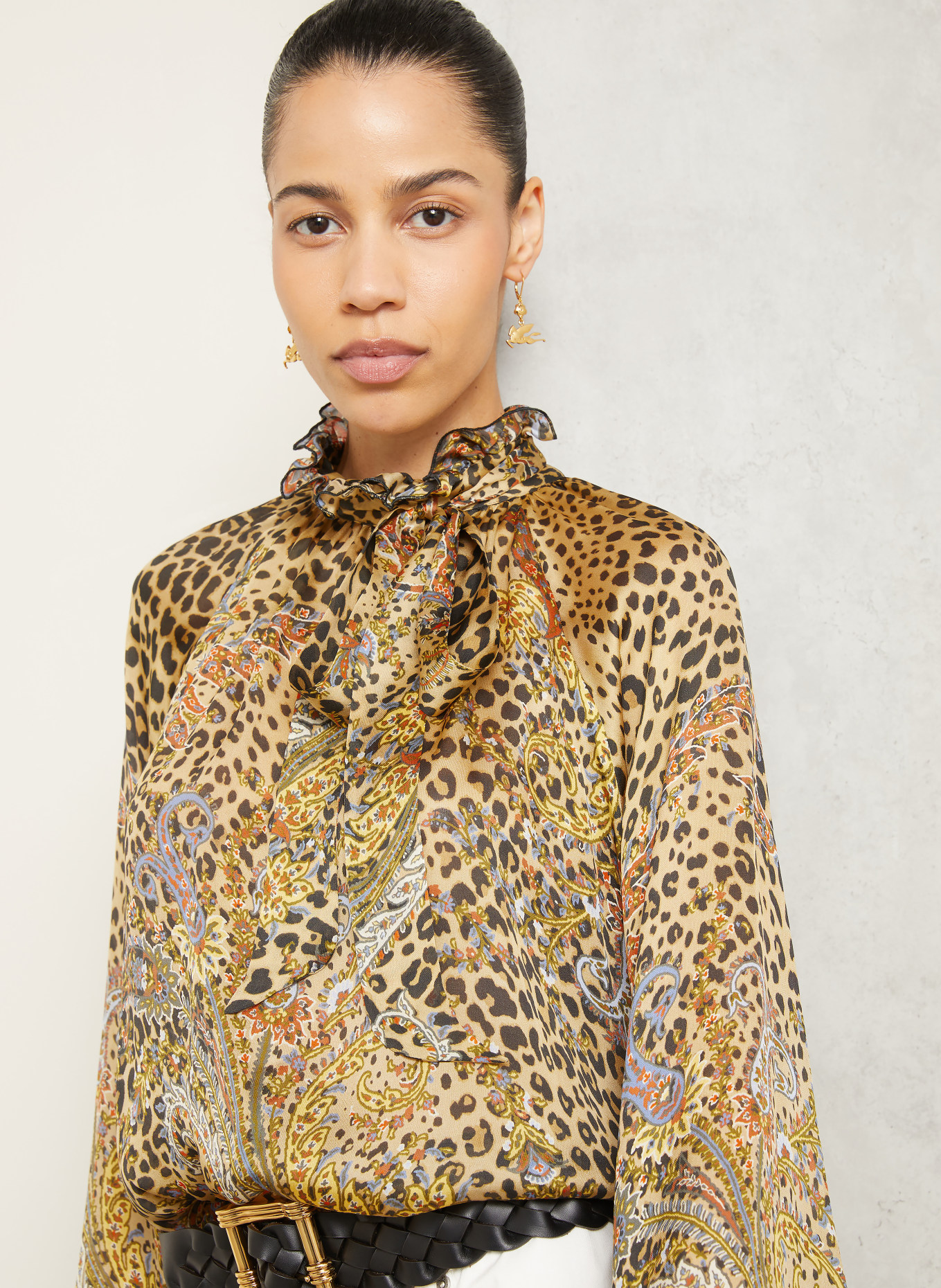 ETRO Blusenshirt aus Seide mit abnehmbarer Schluppe: HELLBRAUN / BLAUGRAU / SCHWARZ