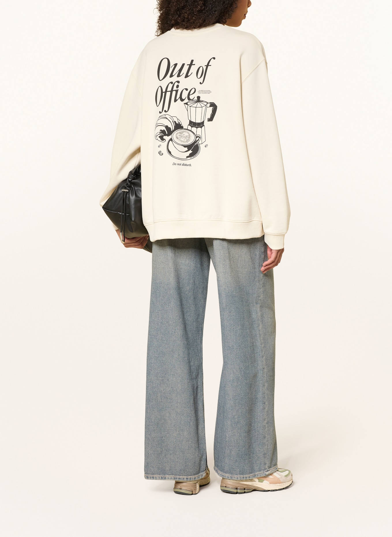 HUGO Mikina CLASSIC: KRÉMOVÁ / ČERNÁ