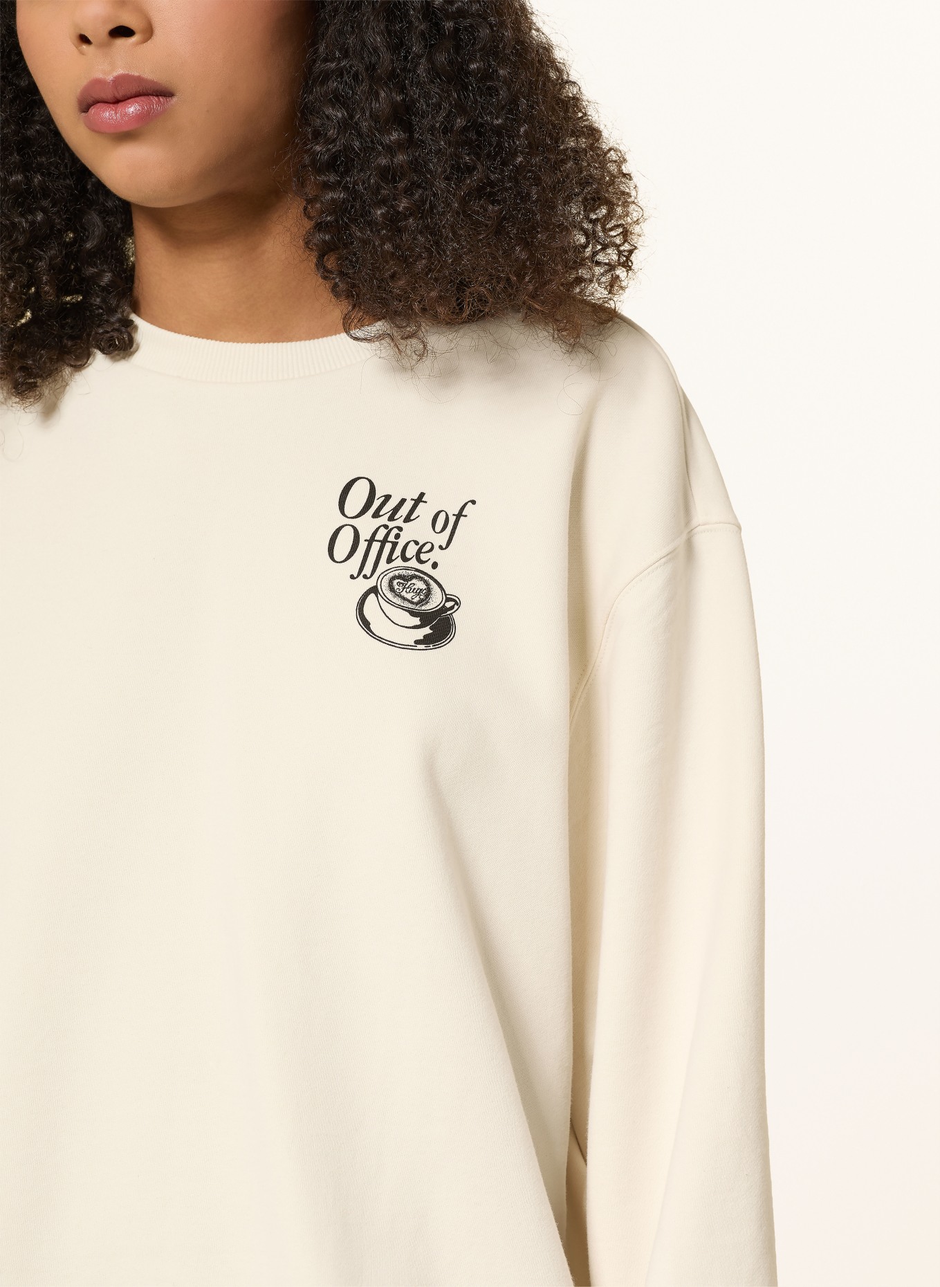 HUGO Mikina CLASSIC: KRÉMOVÁ / ČERNÁ