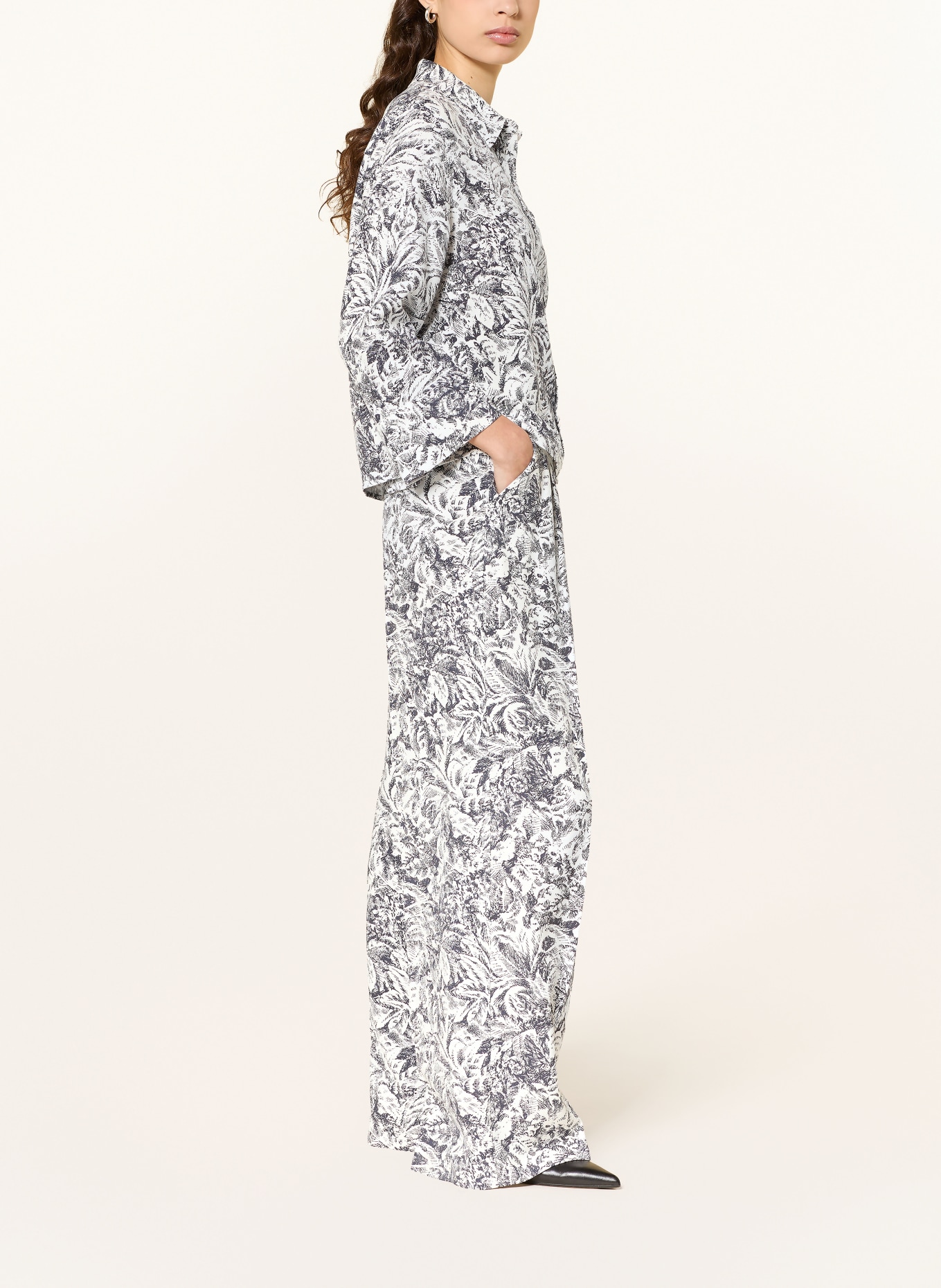 windsor. Marlenehose: WEISS / DUNKELBLAU