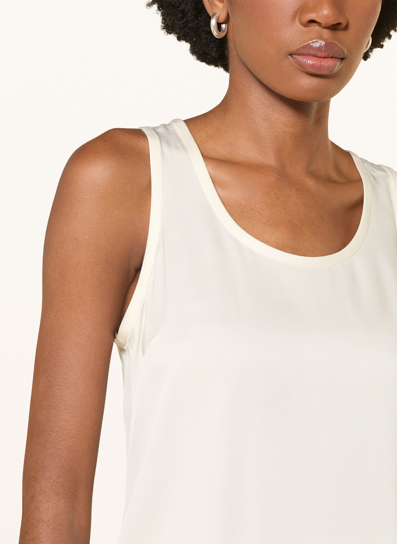 BOSS Top en soie BETTYNA: CRÈME