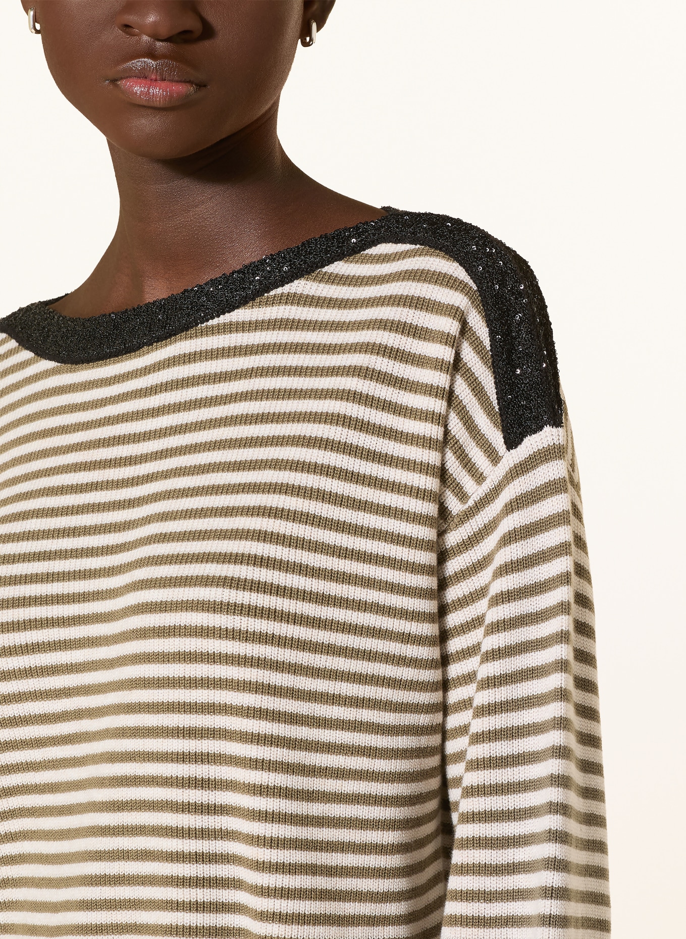 oui Pullover mit Pailletten: KHAKI / CREME / SCHWARZ