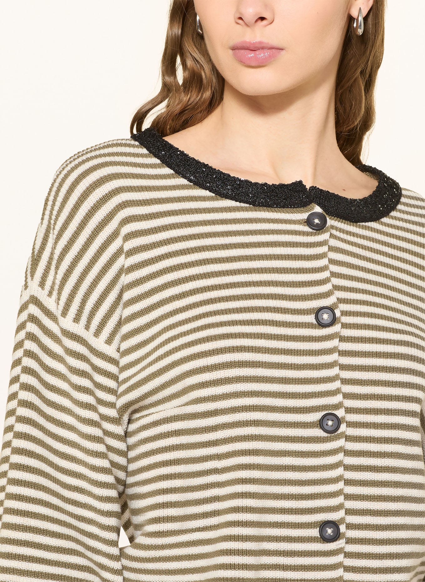 oui Svetr s flitry: OLIVOVÁ / KRÉMOVÁ