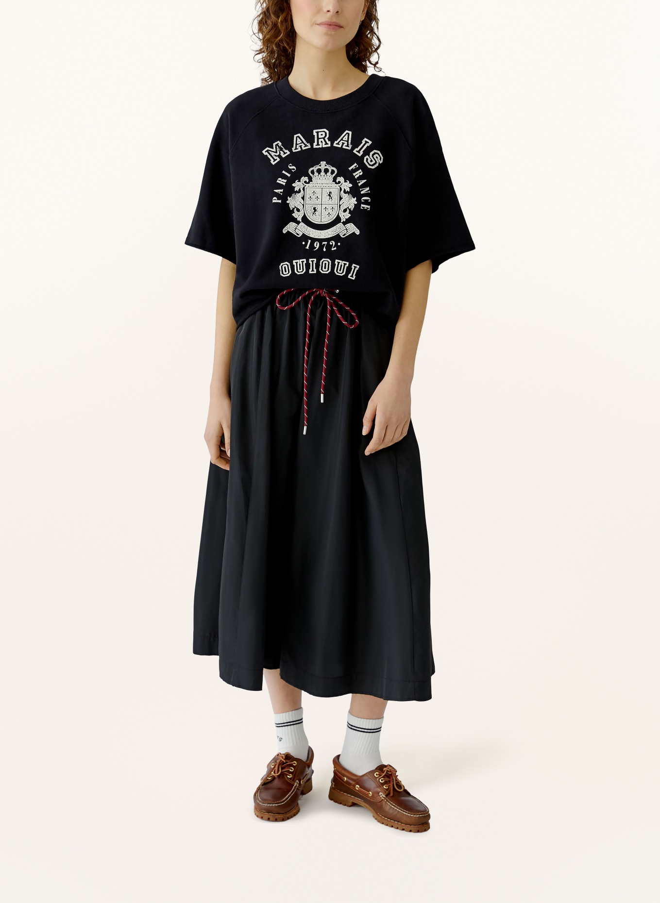 oui Sweatshirt: SCHWARZ / WEISS