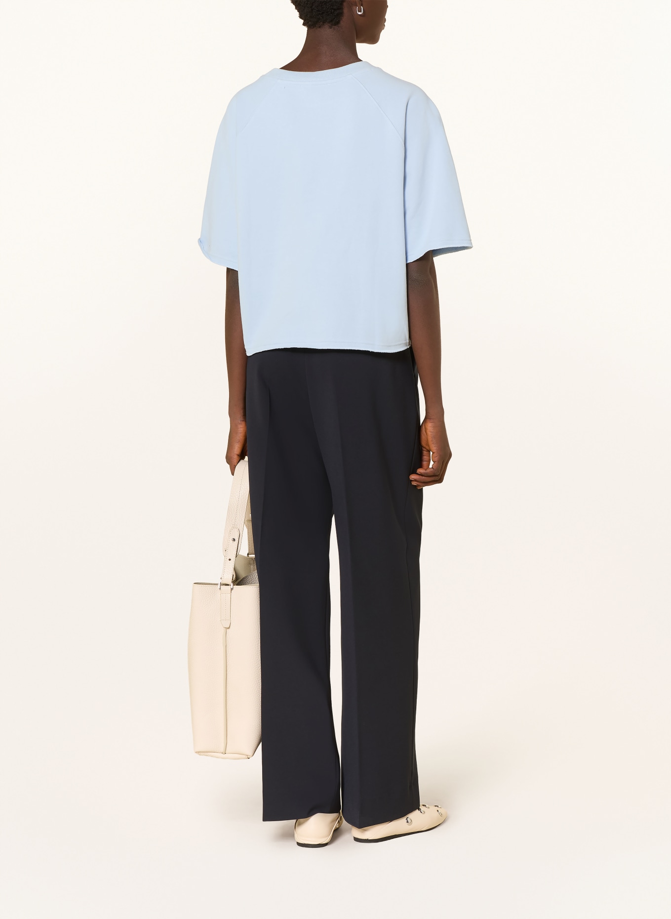 oui Sweatshirt: HELLBLAU / WEISS