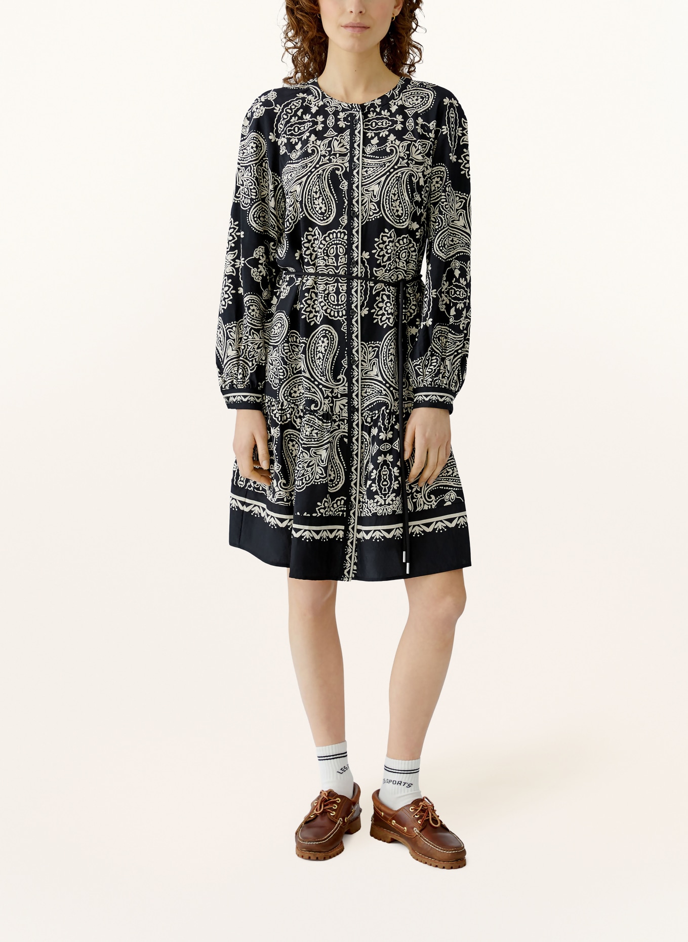 oui šaty: ČERNÁ / KRÉMOVÁ