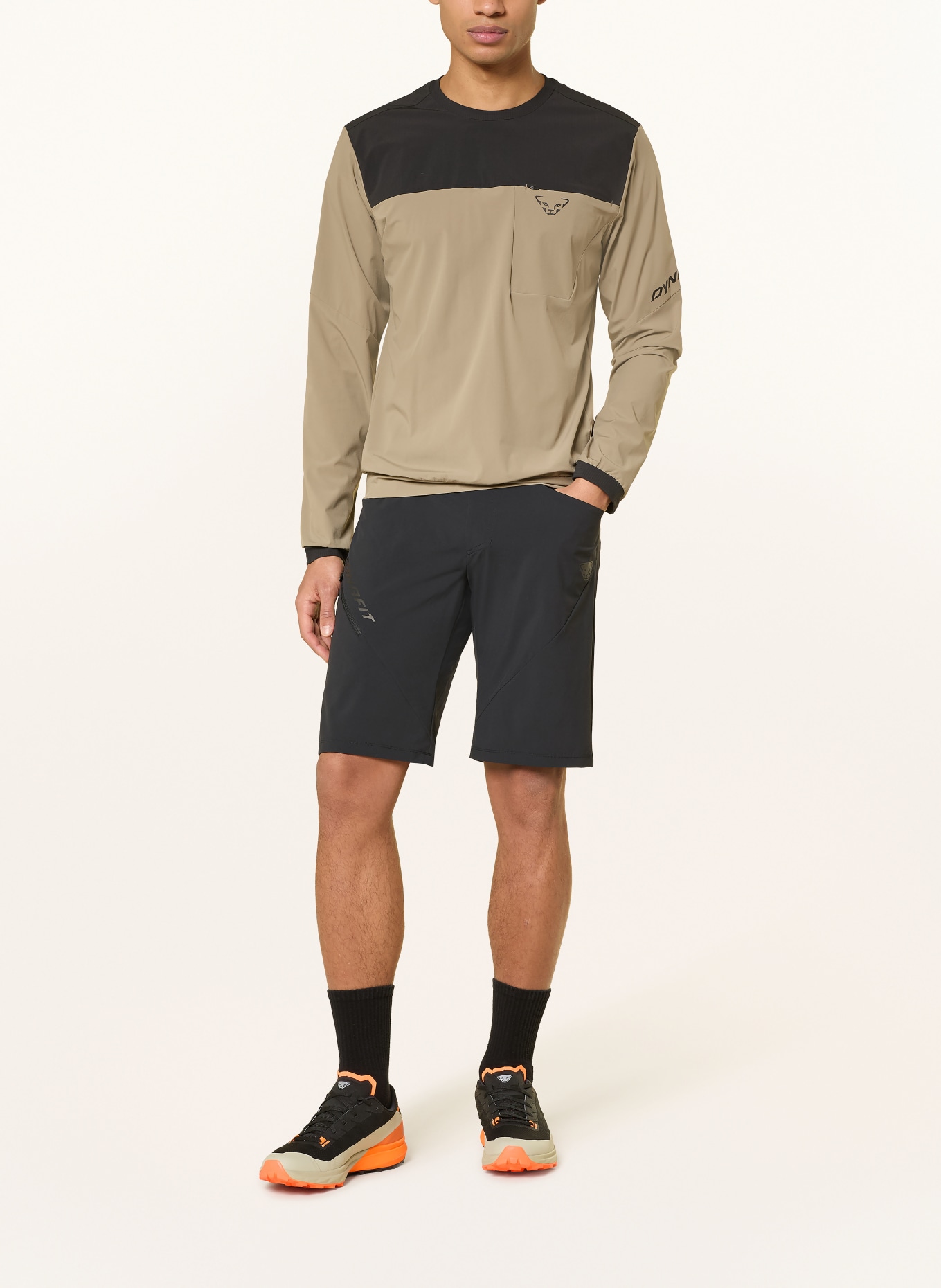 DYNAFIT Trekkingshorts TRAVERSE HYBRID: SCHWARZ
