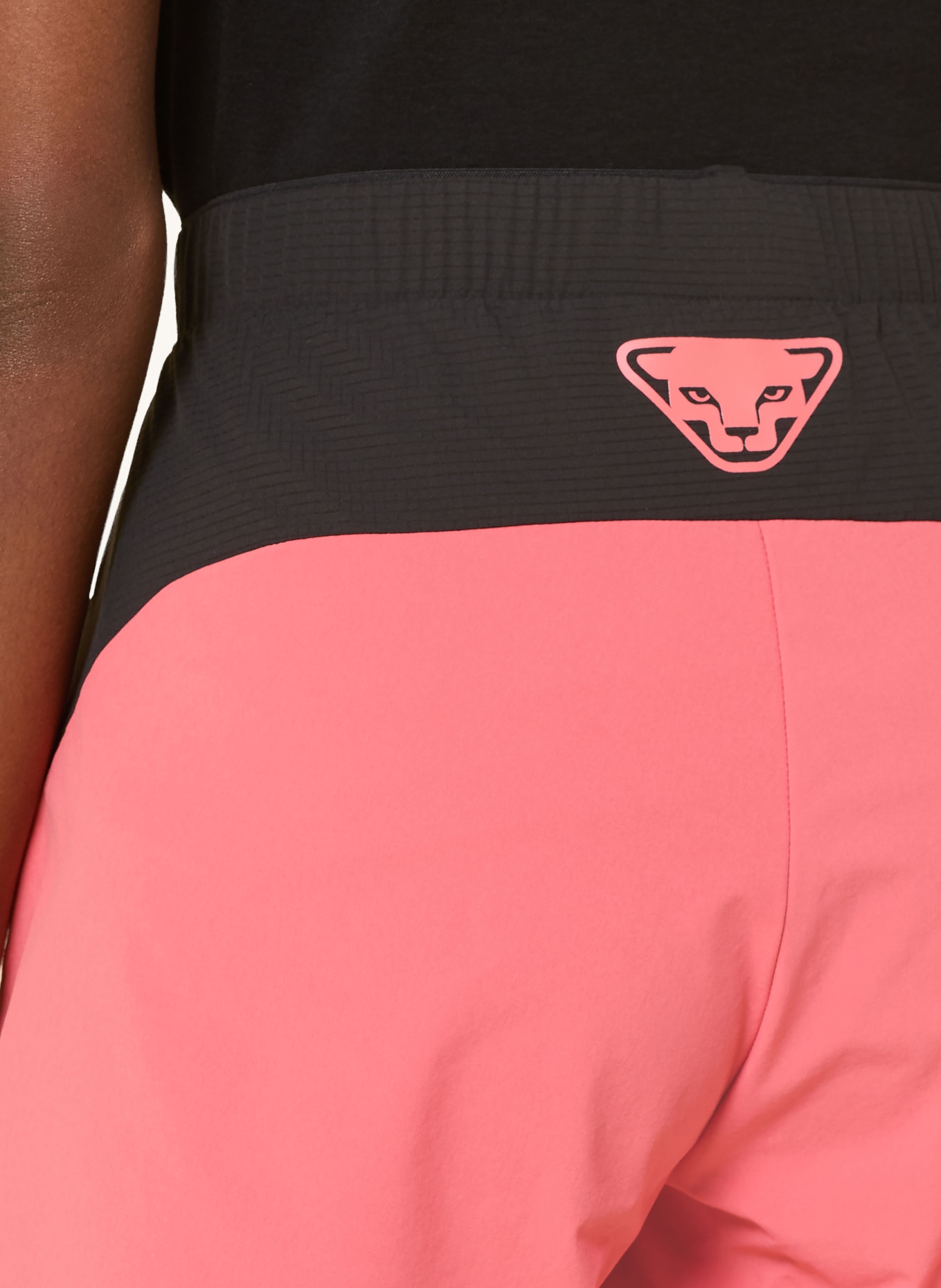 DYNAFIT Trekkingové šortky TRAVERSE HYBRID: SVĚTLE ČERVENÁ / ČERNÁ