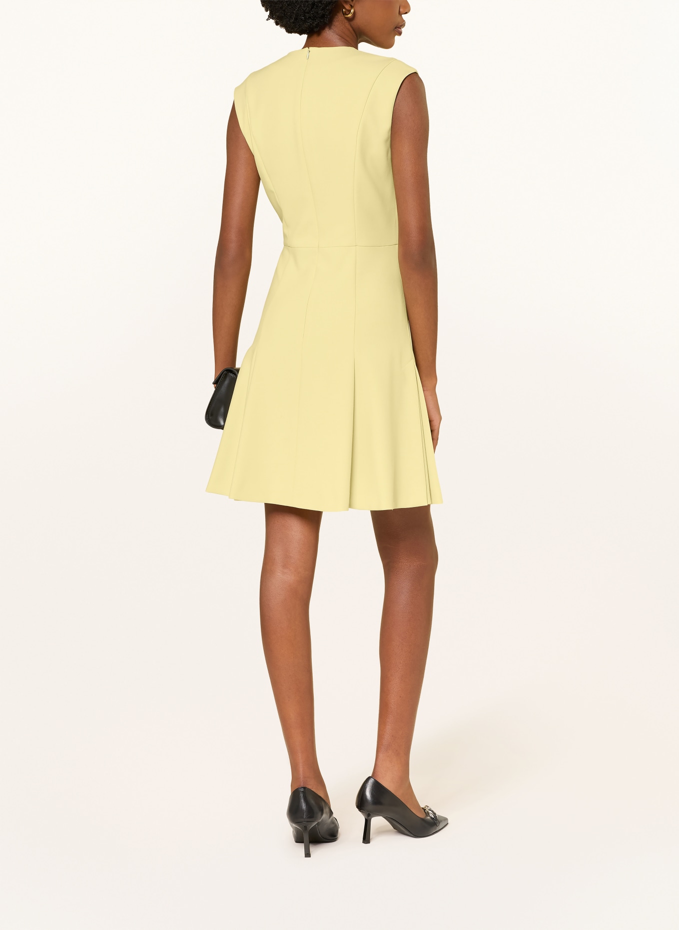 HUGO Šaty KILANDI: SVĚTLE ZELENÁ