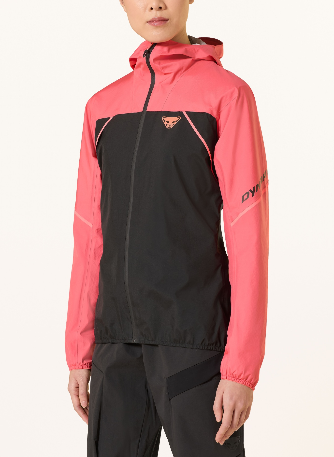 DYNAFIT Funkční bunda ALPINE 3L: ČERNÁ / SVĚTLE ČERVENÁ
