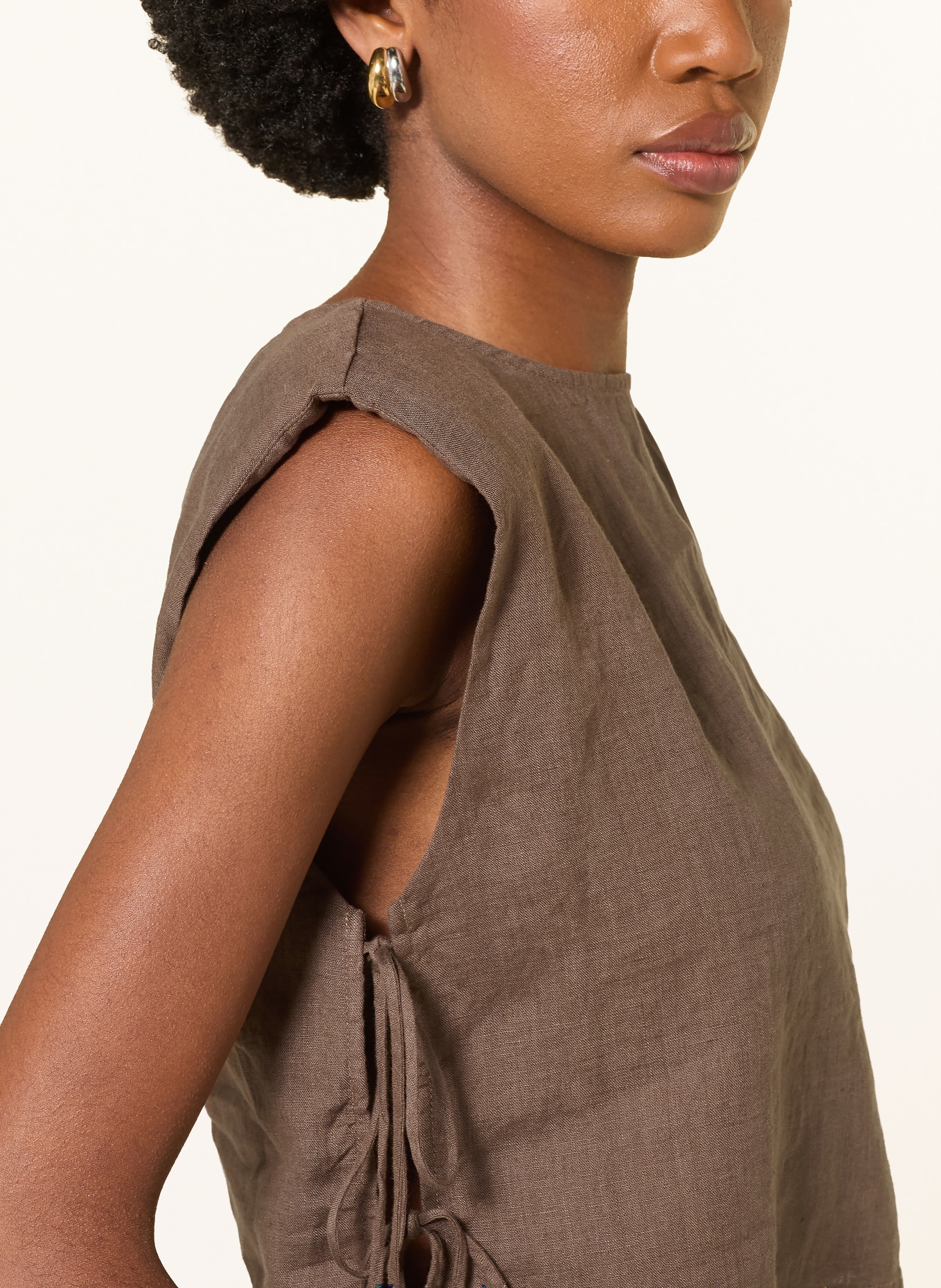 MRS & HUGS Cropped linen shirt: DARK BROWN