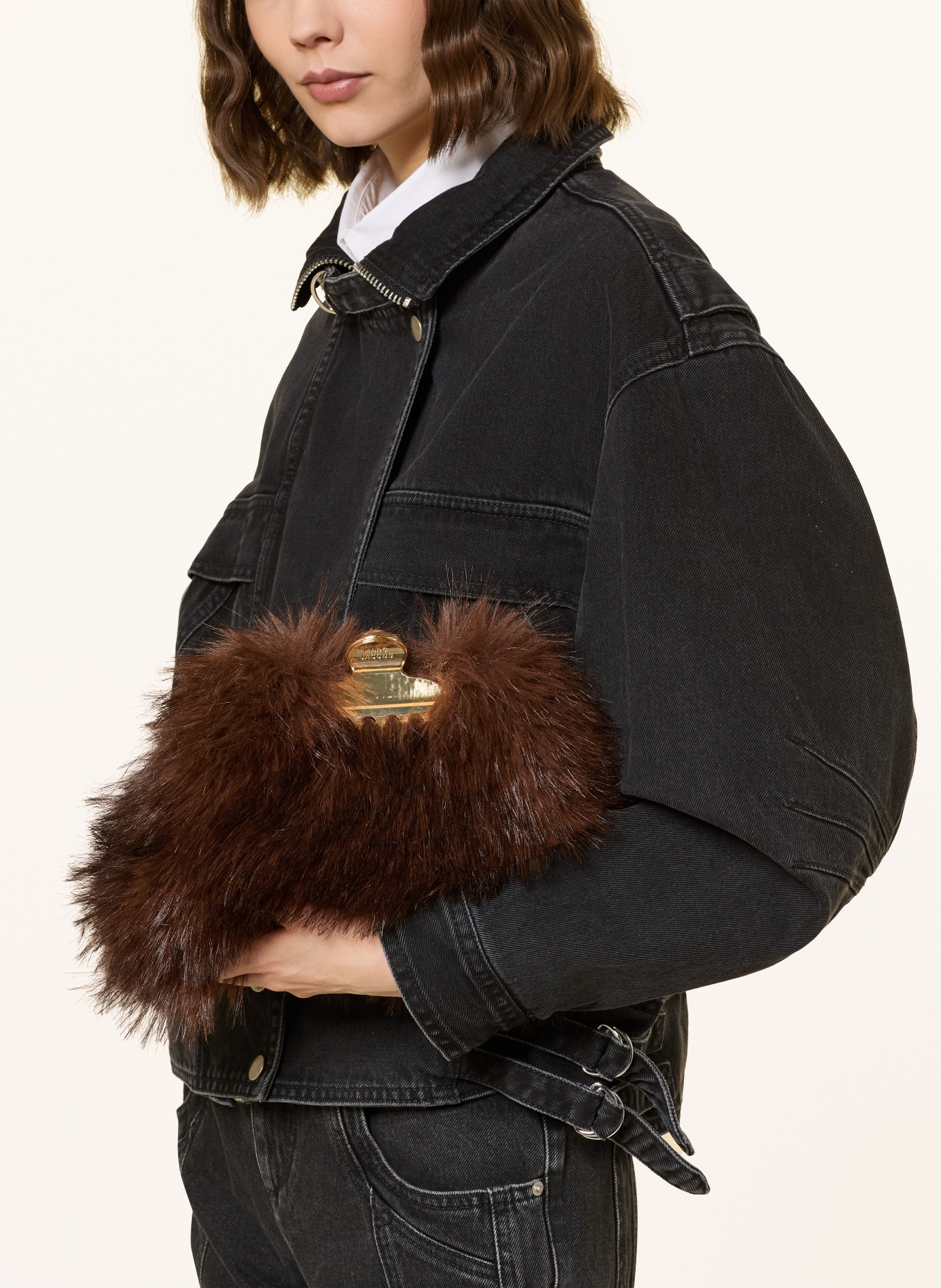 MARC JACOBS Clutch THE SMALL CLAW CLIP CLUTCH FAUX FUR aus Kunstfell: BRAUN / GOLD