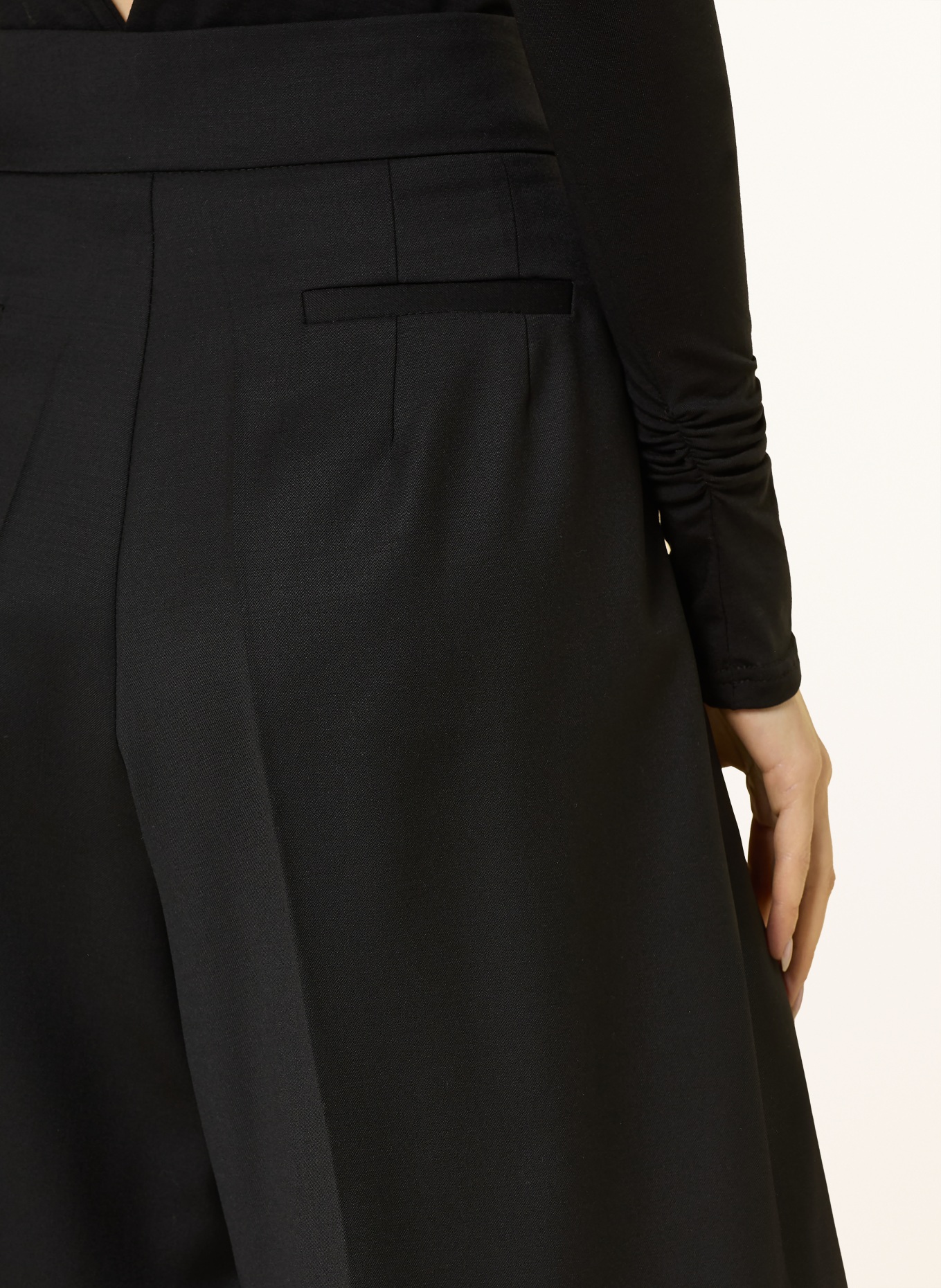 UNDRESS CODE Bermudy ATACAMA: ČERNÁ