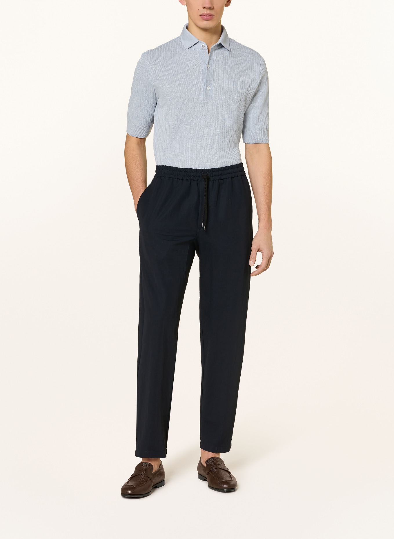 HARRIS WHARF LONDON Slim fit suit pants: YF07 NAVY BLUE