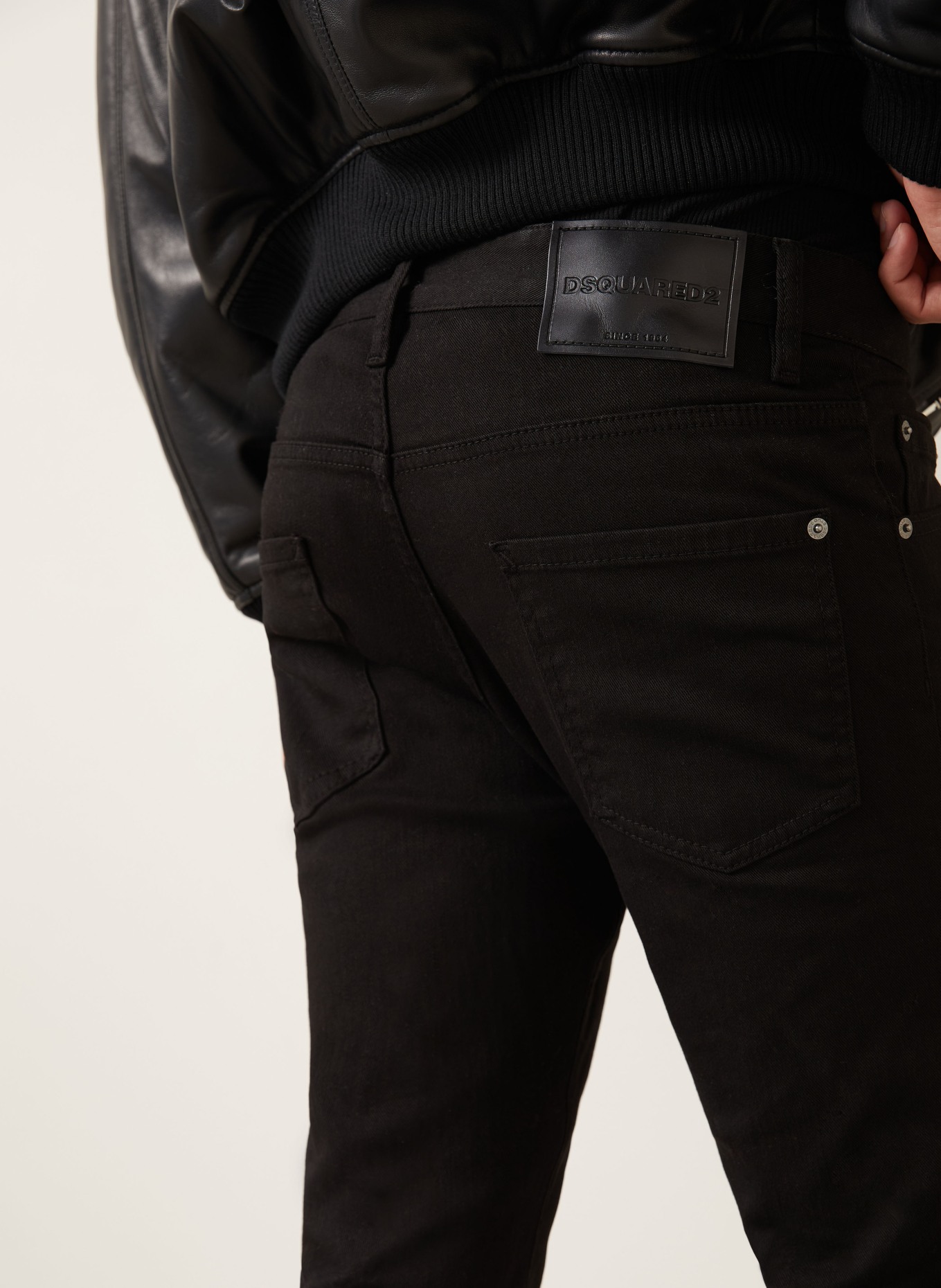 DSQUARED2 Jeans SKATER Slim Fit: 900 BLACK