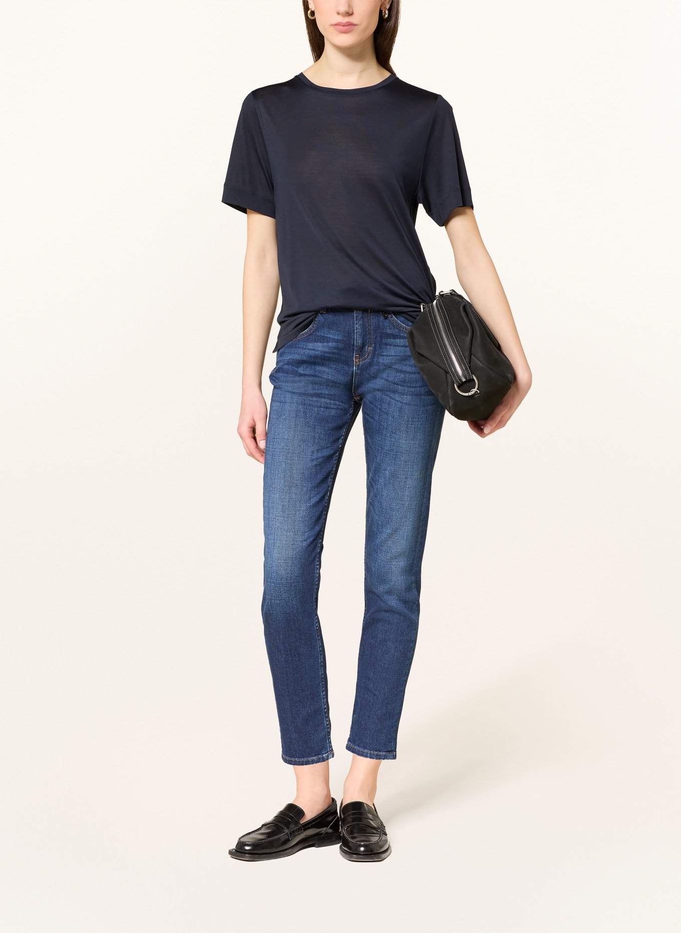 BOGNER T-shirt SIENNA en soie: BLEU FONCÉ