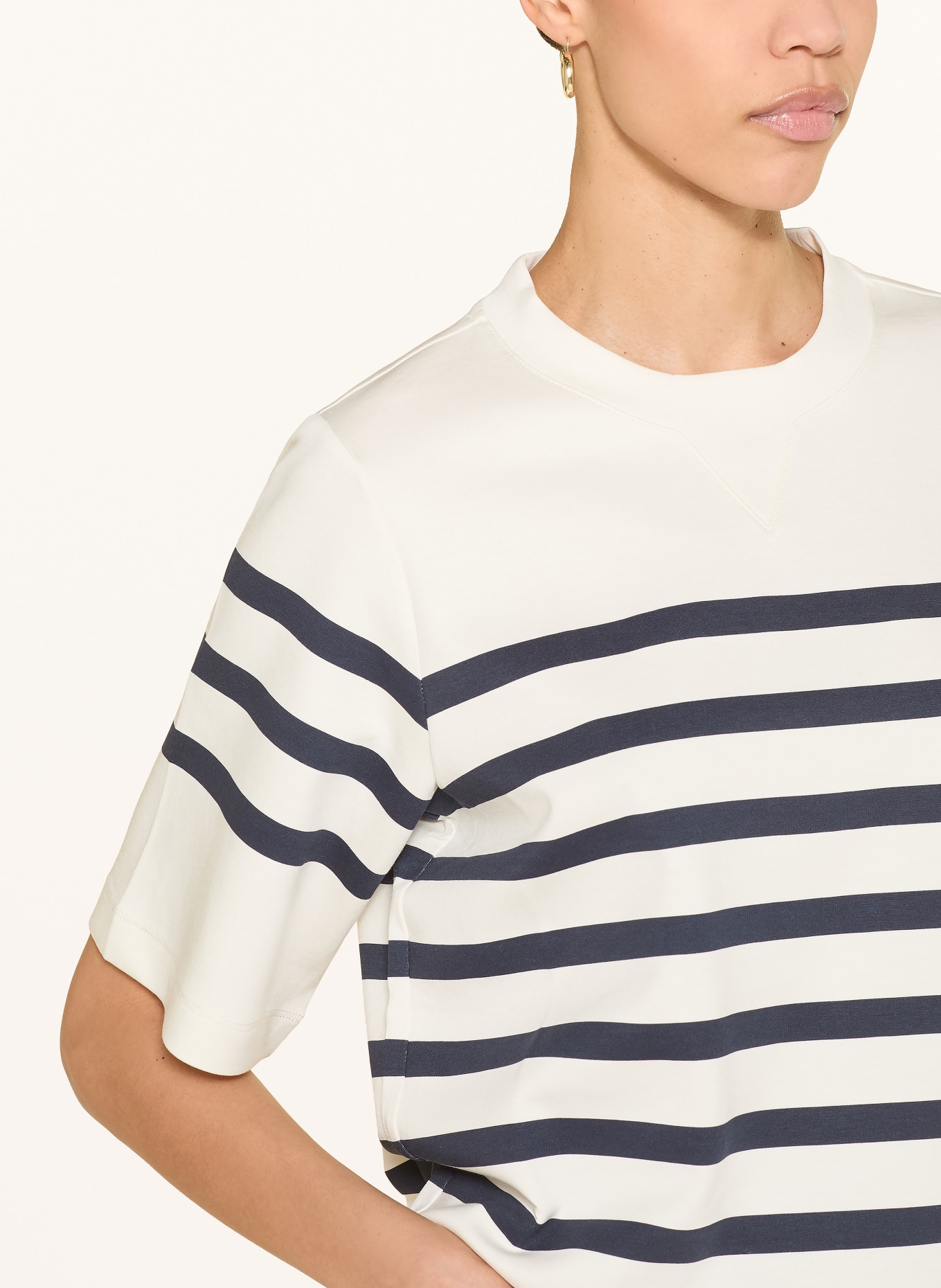 BOGNER Oversized tričko STACEY: KRÉMOVÁ / TMAVĚ MODRÁ