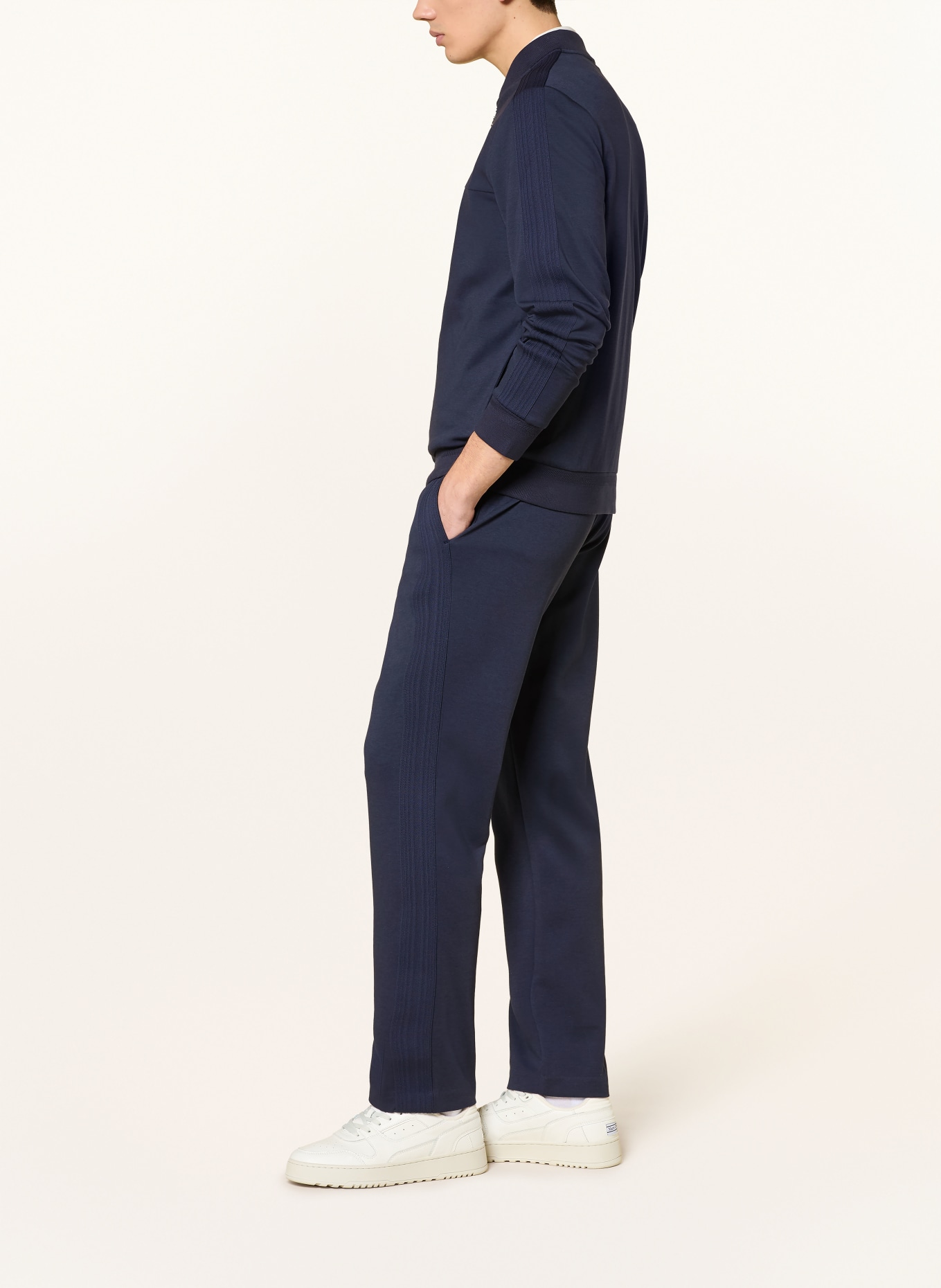 BOGNER Sweatpants LEROY mit Galonstreifen: DUNKELBLAU