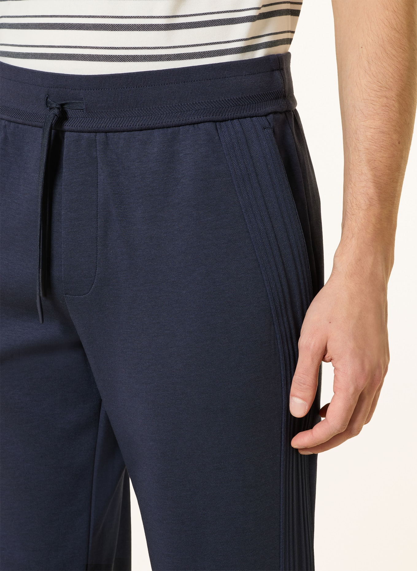 BOGNER Sweatpants LEROY mit Galonstreifen: DUNKELBLAU