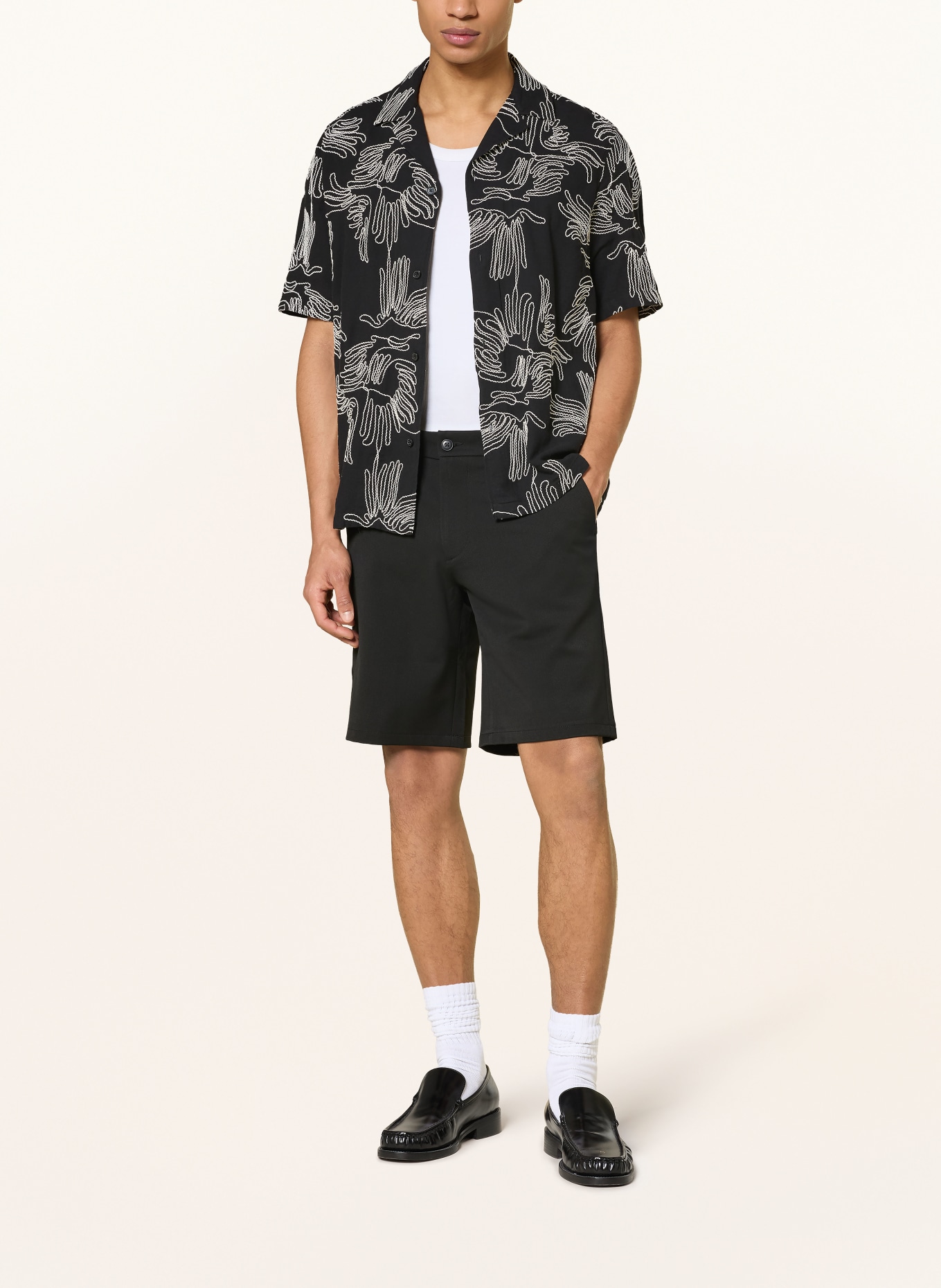 LES DEUX LIAM resort shirt, boxy fit: BLACK / ECRU