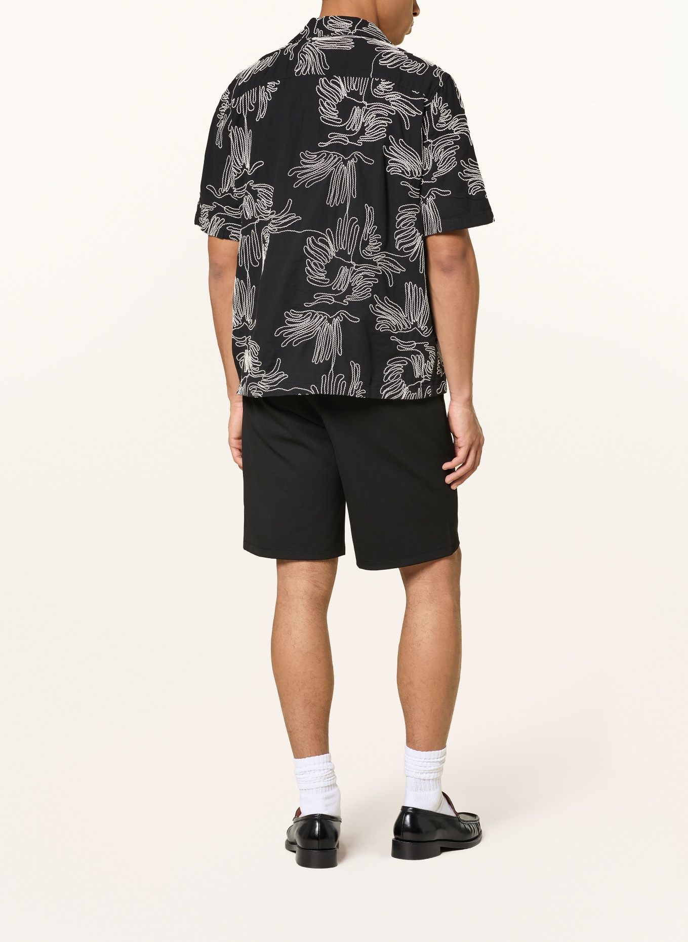 LES DEUX LIAM resort shirt, boxy fit: BLACK / ECRU