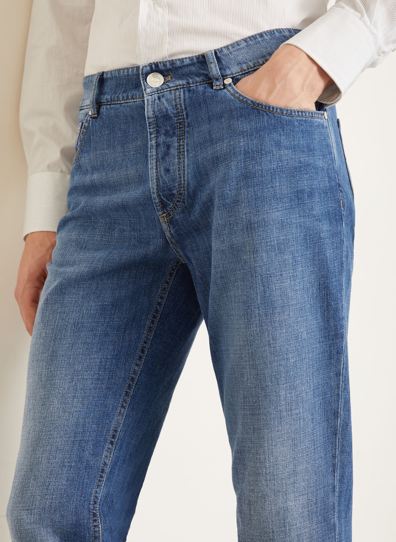 BRUNELLO CUCINELLI Jeans Traditional Fit: C1471 DENIM MEDIO OLD