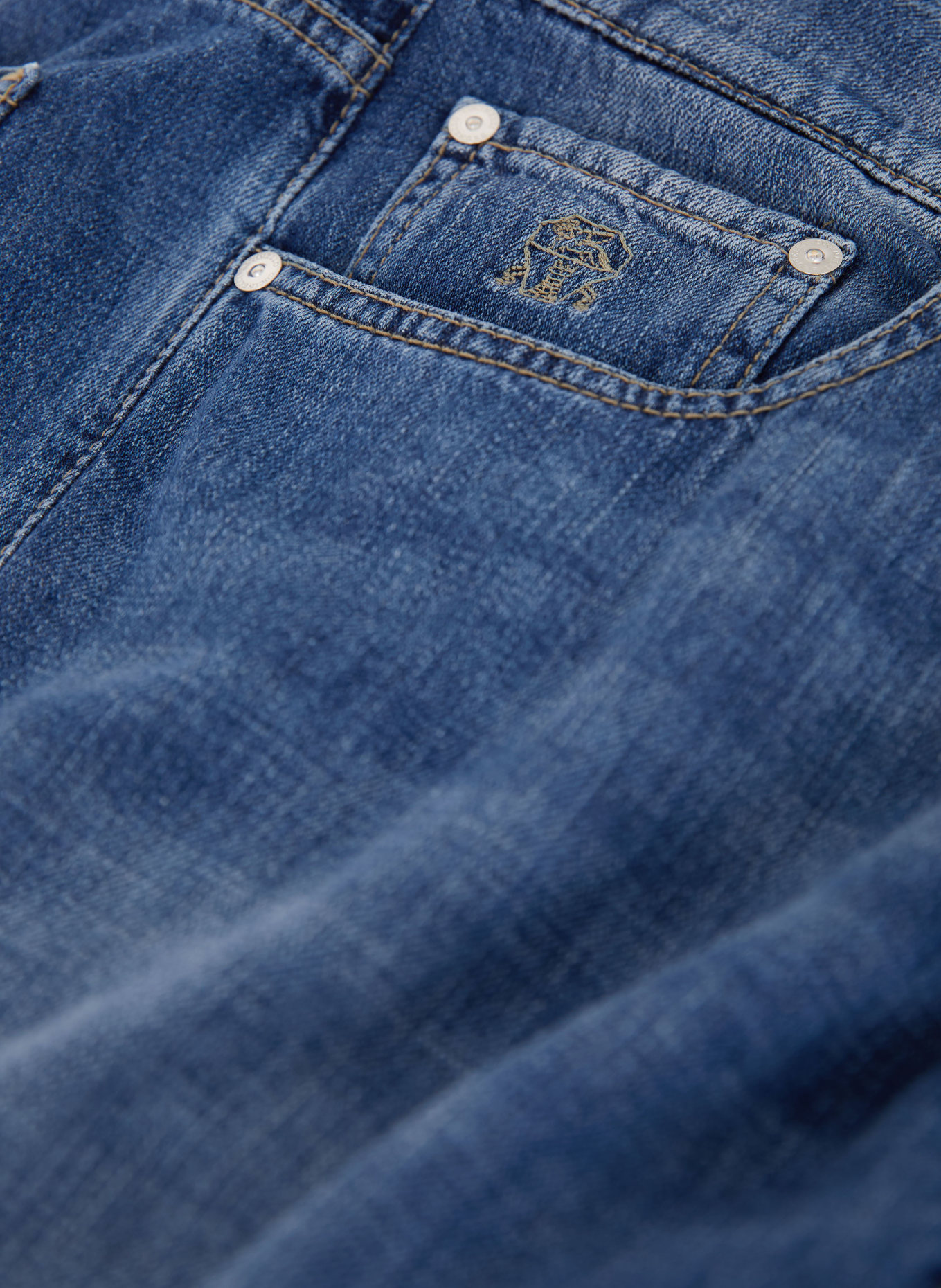 BRUNELLO CUCINELLI Jeans Traditional Fit: C1471 DENIM MEDIO OLD