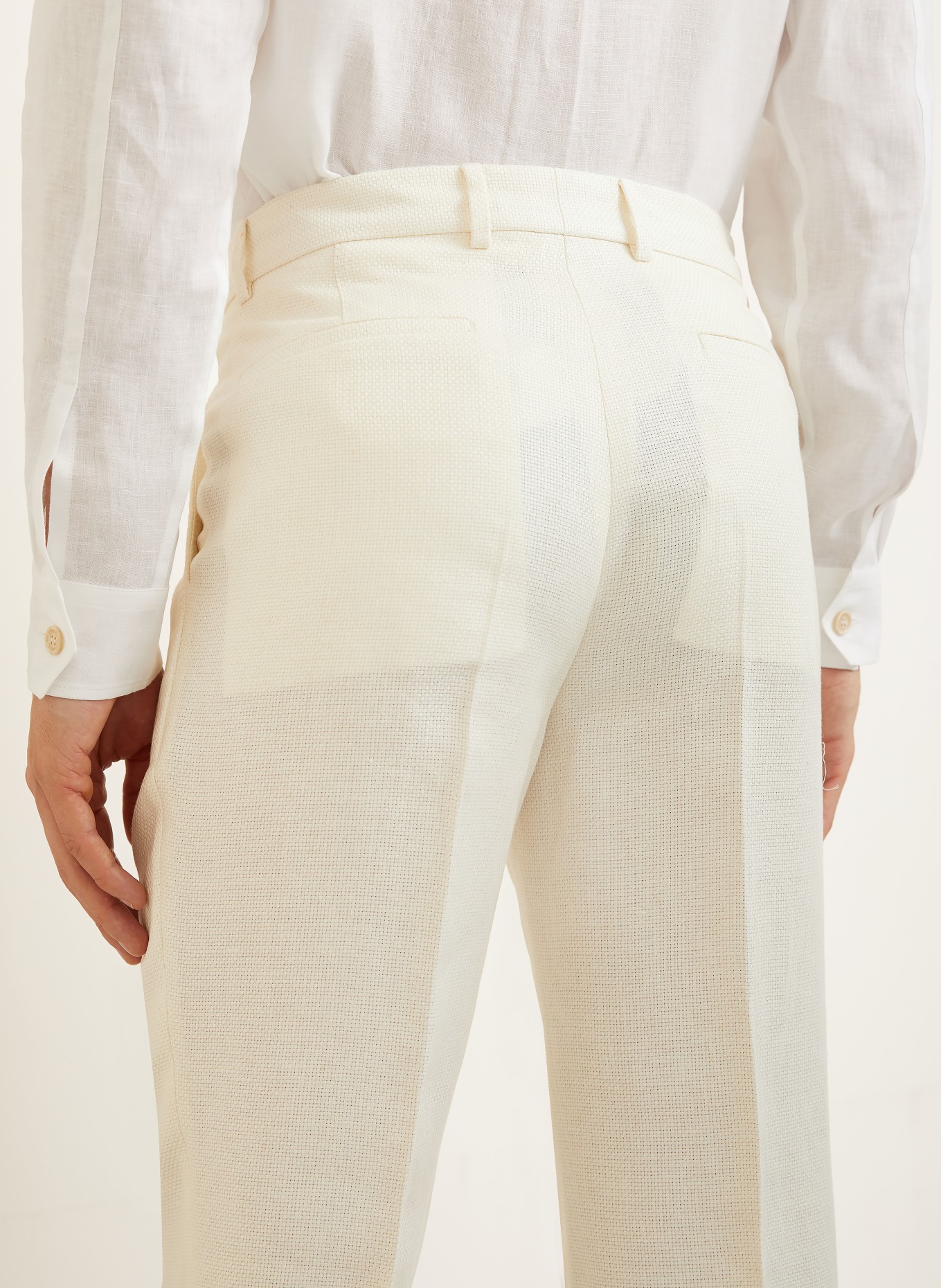 BRUNELLO CUCINELLI Anzug Extra Slim Fit mit Seide und Leinen: CREME