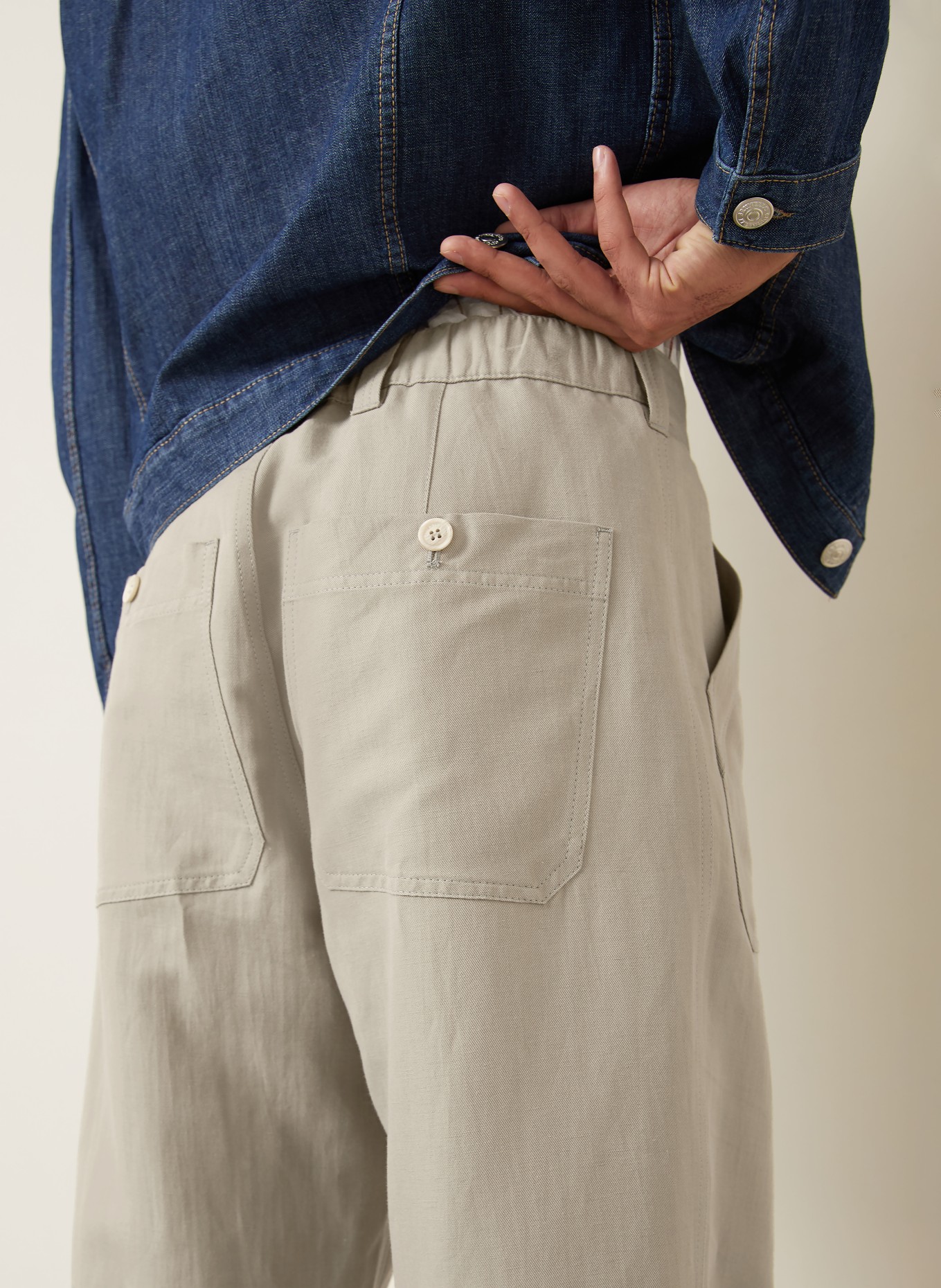 BRUNELLO CUCINELLI Regular fit chino pants: KHAKI