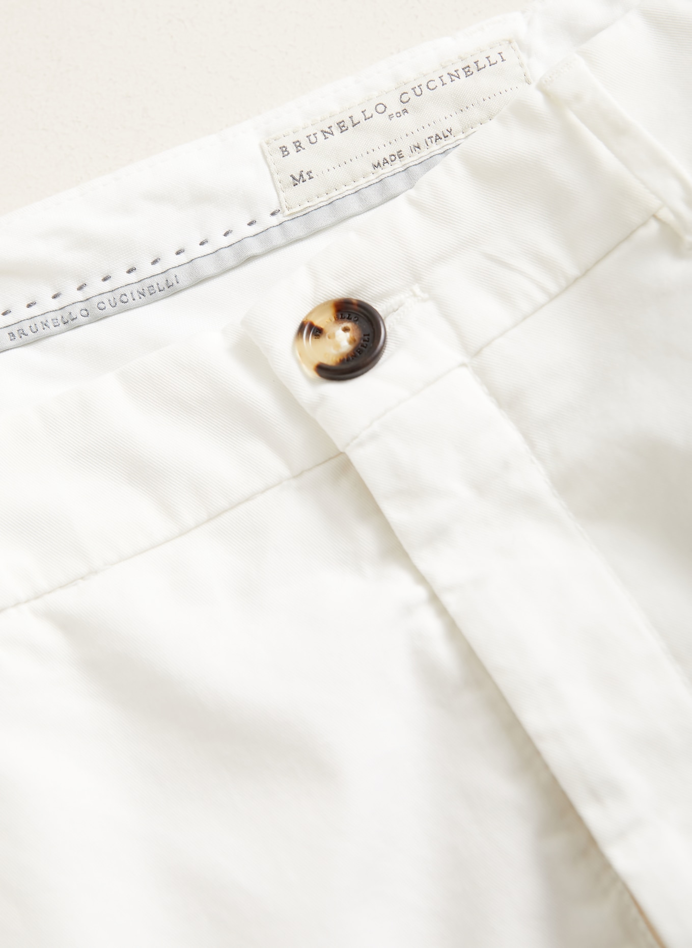 BRUNELLO CUCINELLI Chinoshorts: WEISS
