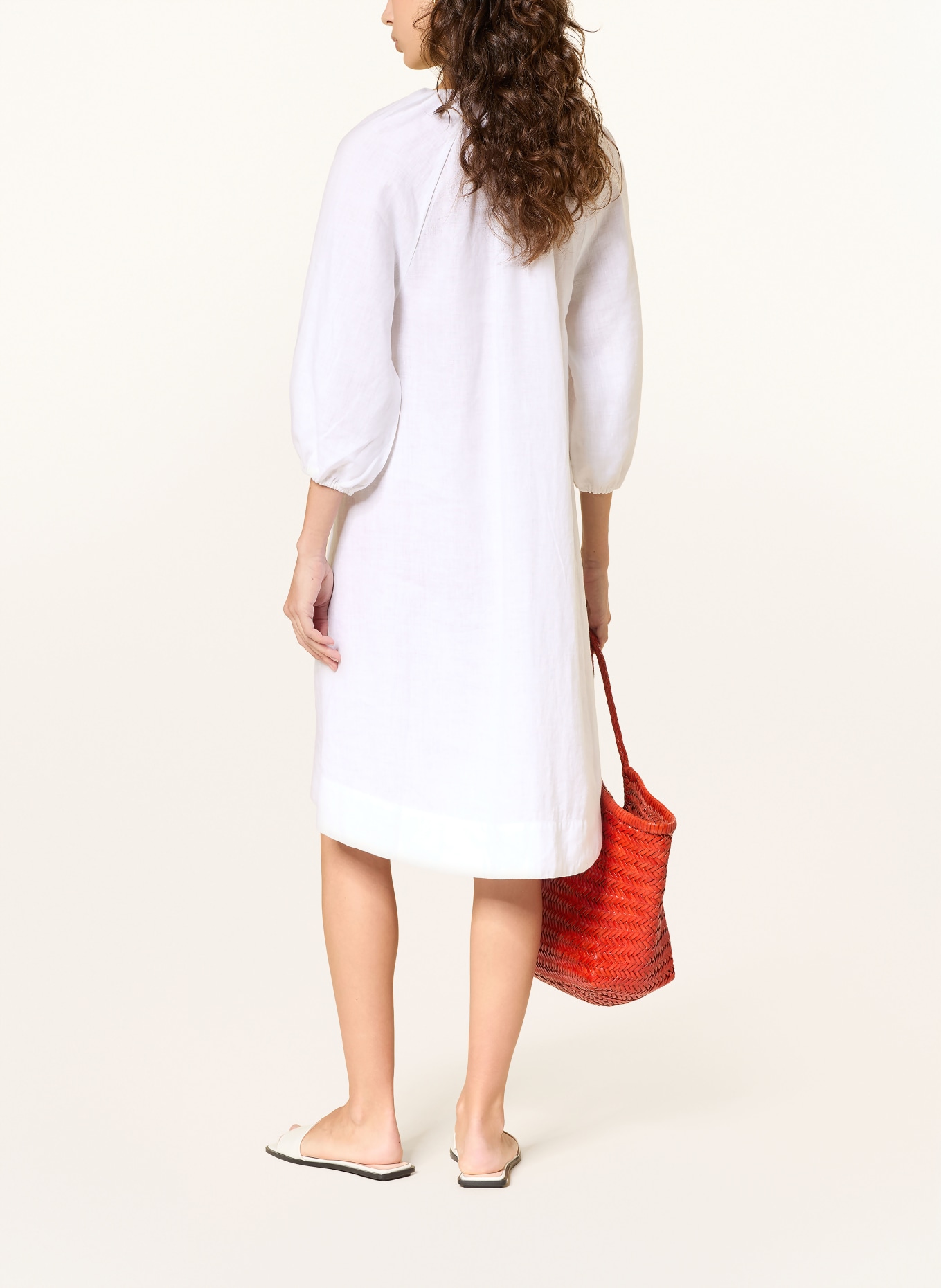 (THE MERCER) N.Y. Lněné šaty s 3/4 rukávy: BÍLÁ