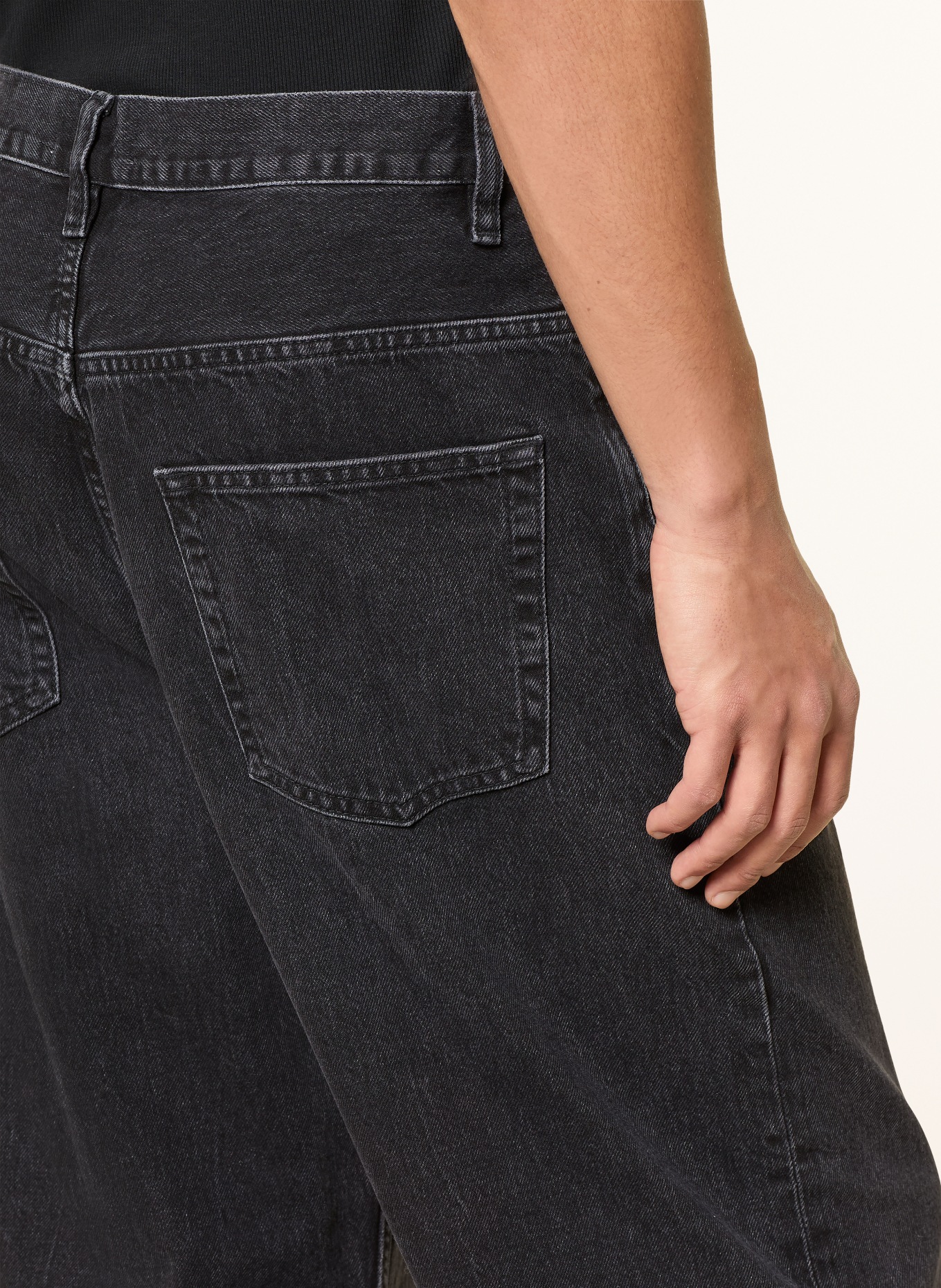 FRAME Baggy Fit Jeans: UKWN UNKNOWN