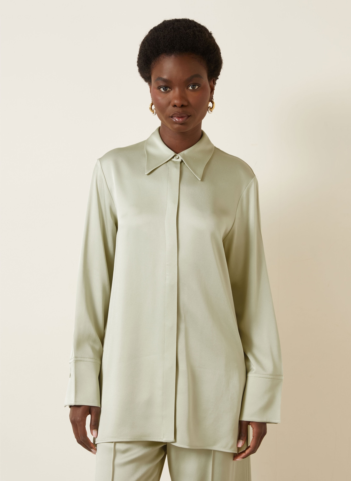 JIL SANDER Hemdbluse aus Satin: HELLGRÜN