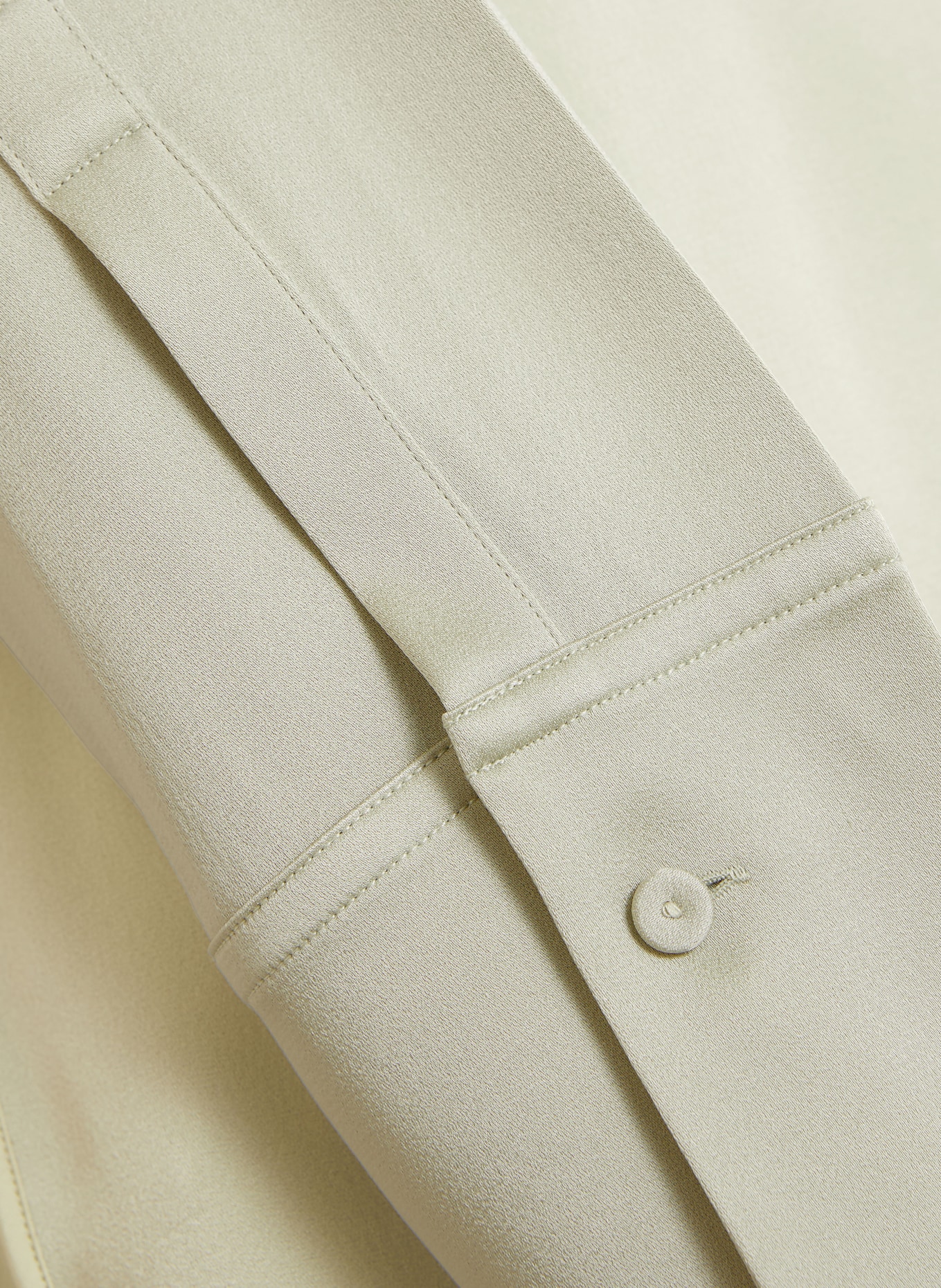 JIL SANDER Hemdbluse aus Satin: HELLGRÜN