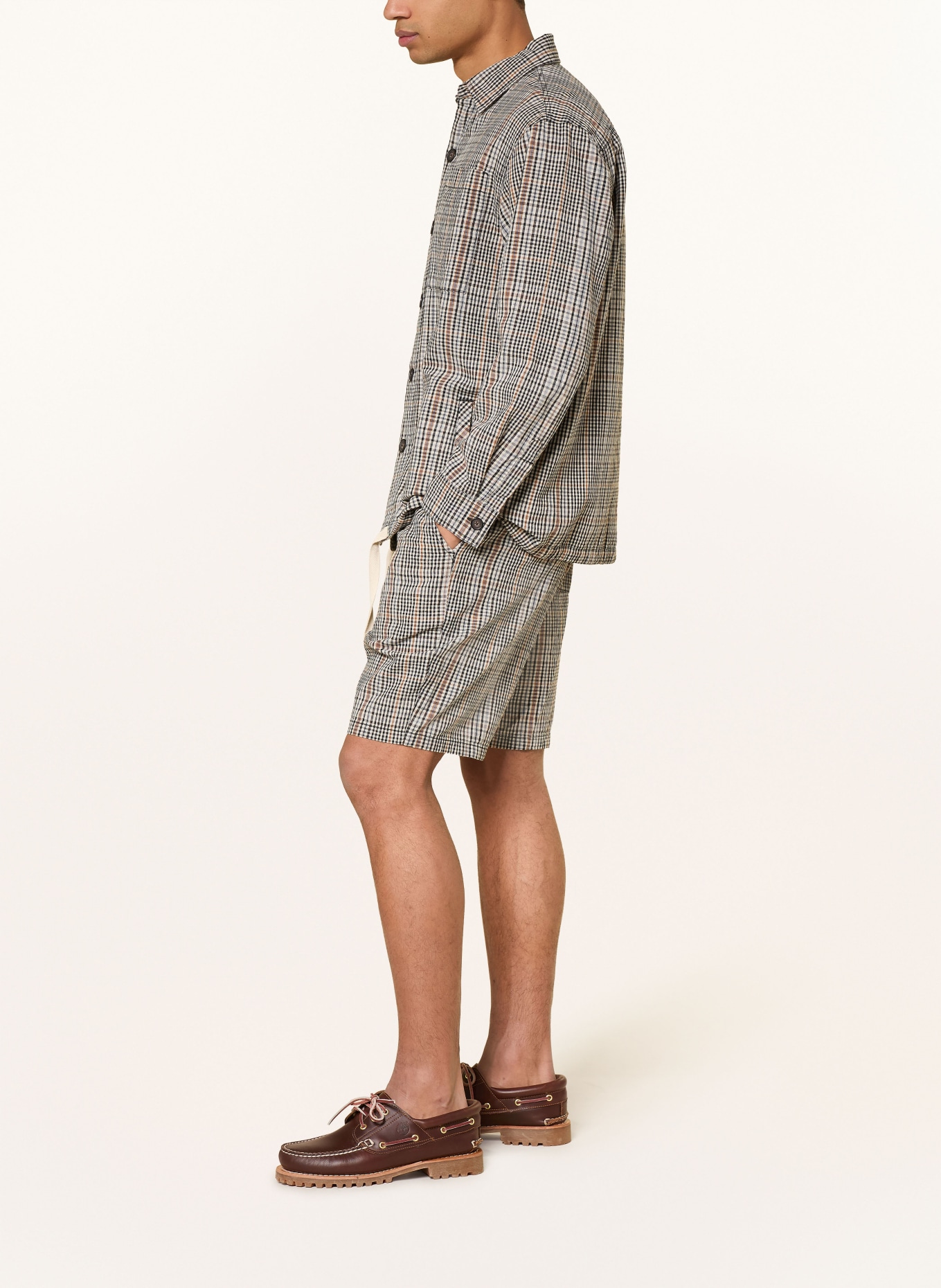 Barbour Shorts FIFE mit Leinen: SCHWARZ / HELLBRAUN / HELLGRAU