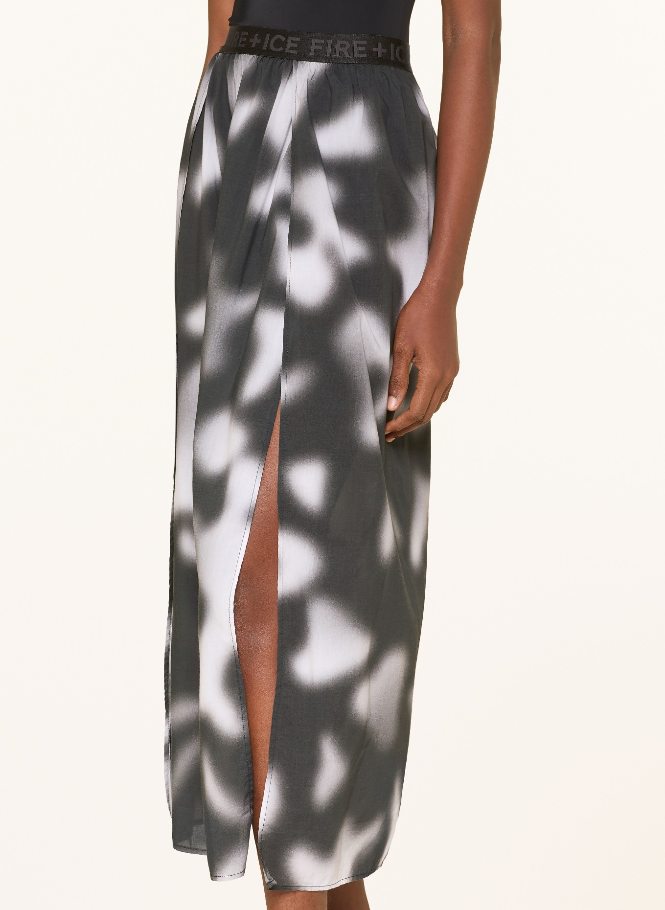 FIRE+ICE Rock NADEA: SCHWARZ / WEISS