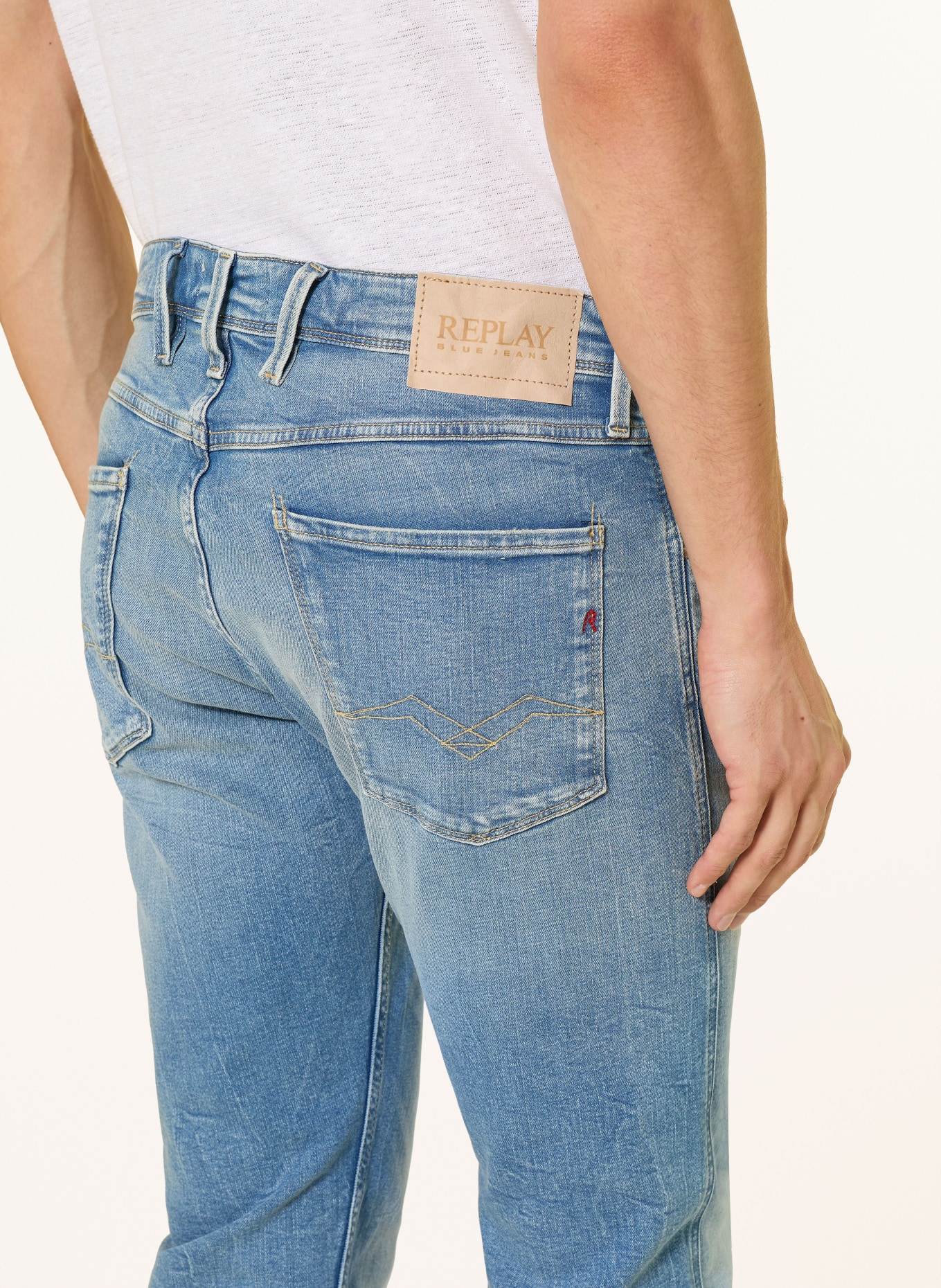 REPLAY ANBASS Slim Fit Jeans: 009 MEDIUM BLUE